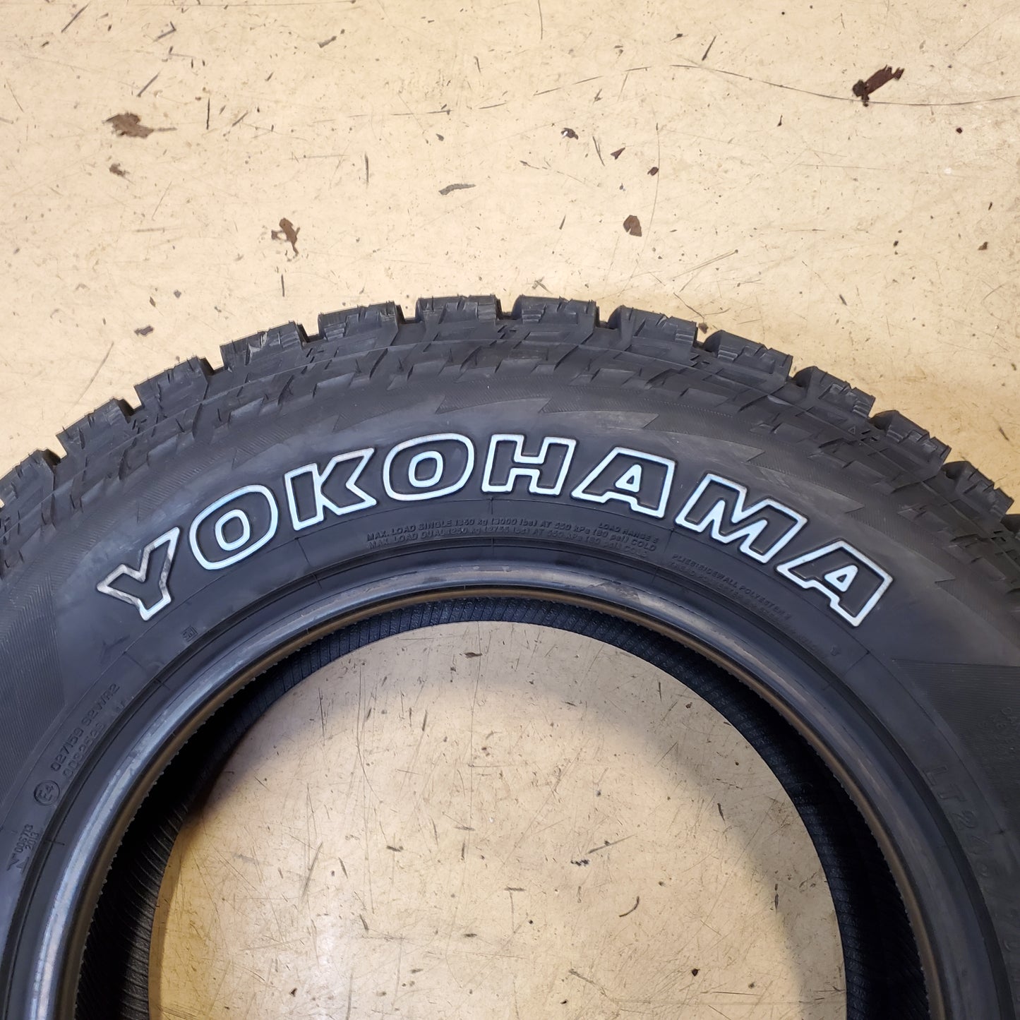 YOKOHAMA GEOLANDAR AT GO15 OWL LT 245 70 17 119/116R 10PLY TIRE 110101638
