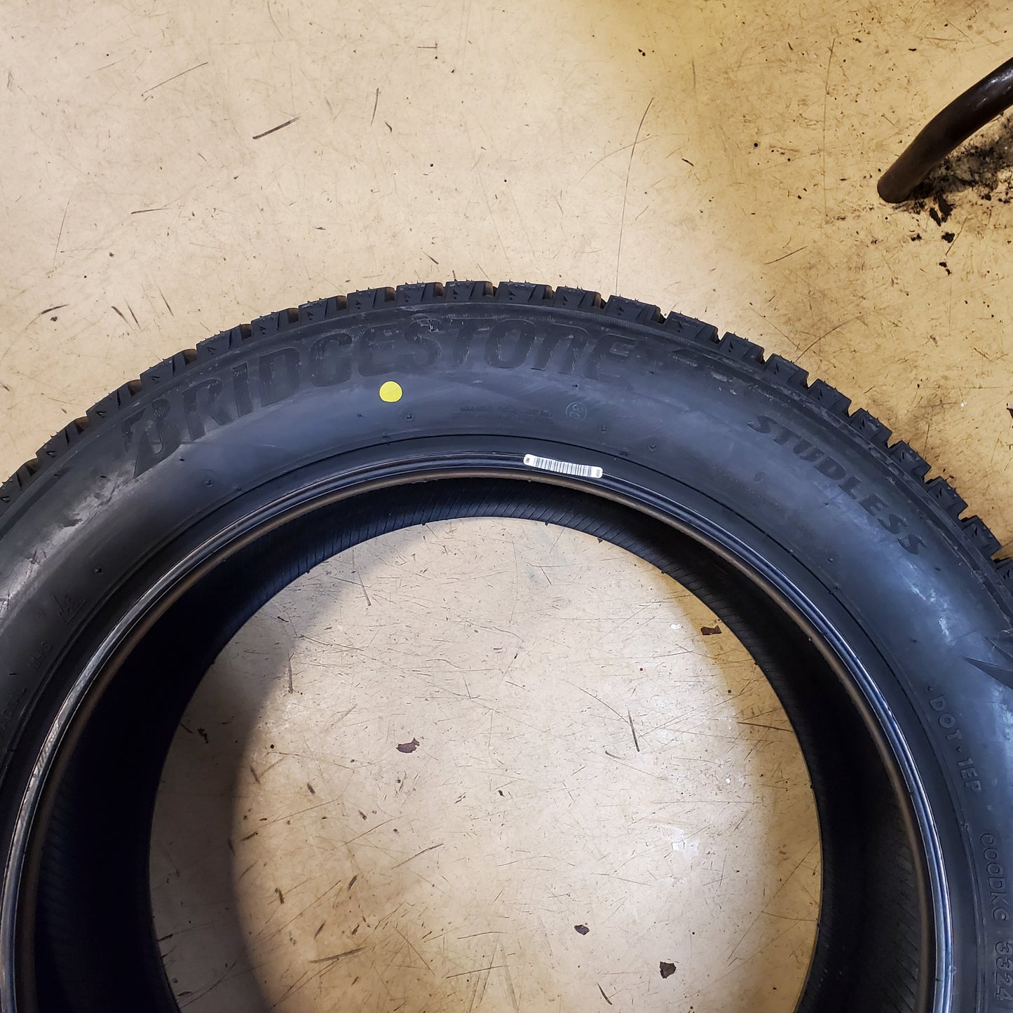 2 BRIDGESTONE BLIZZAK WS90 STUDLESS BSW P 225 55 18 98H WINTER TIRE 001155