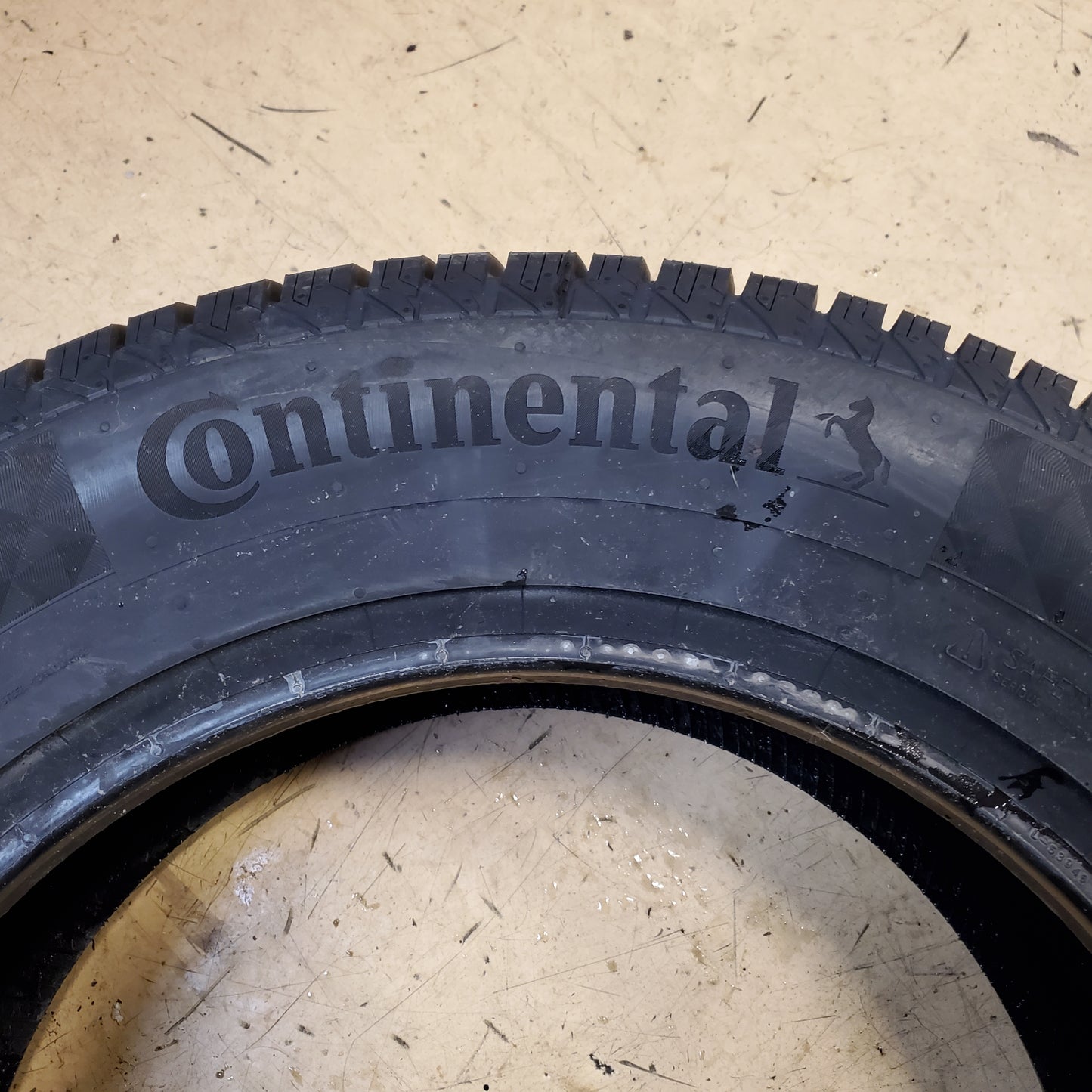 CONTINENTAL VIKINGCONTACT 7 BSW P 225 65 17 106T XL WINTER TIRE 04400300000