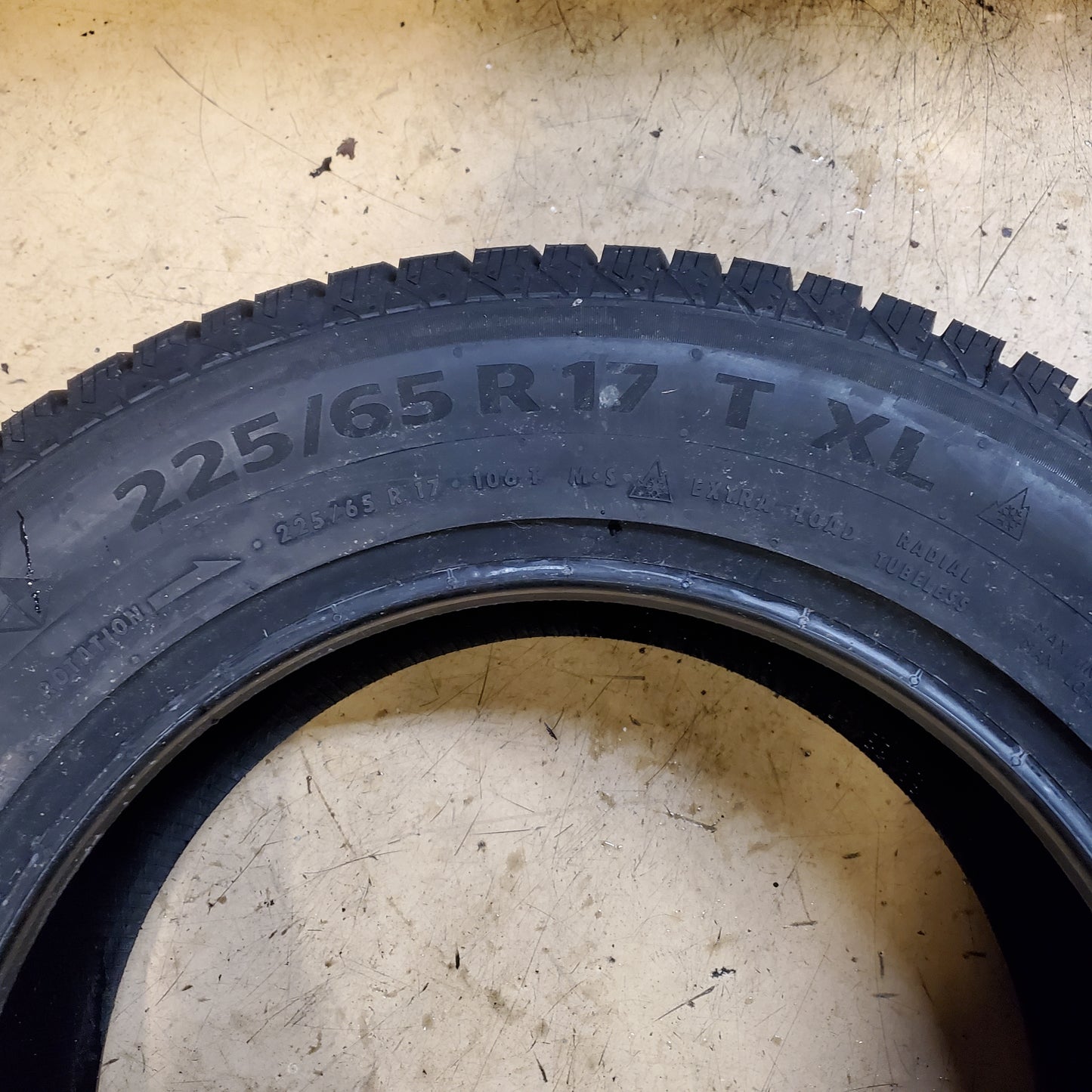CONTINENTAL VIKINGCONTACT 7 BSW P 225 65 17 106T XL WINTER TIRE 04400300000