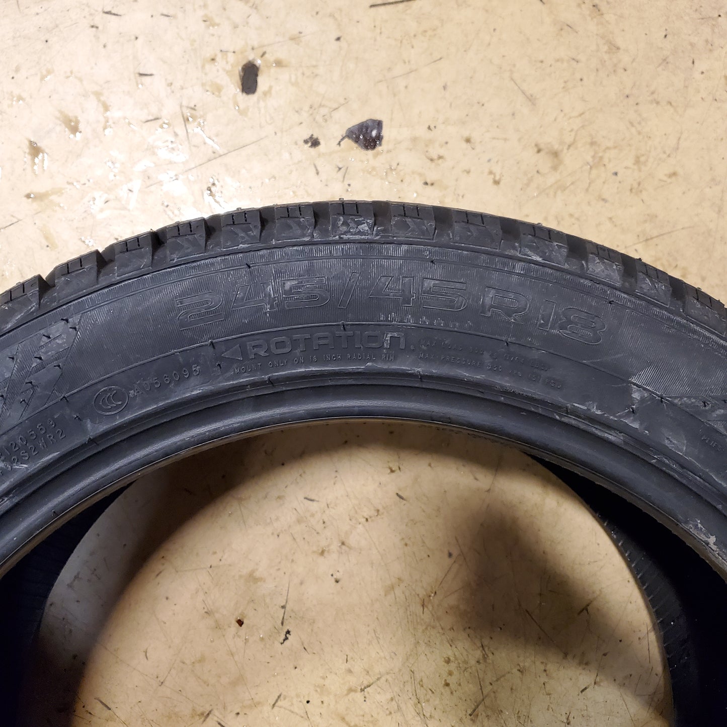 NOKIAN HAKKAPELIITTA 10 STUDDED BSW P 245 45 18 100T XL WINTER TIRE TS32447