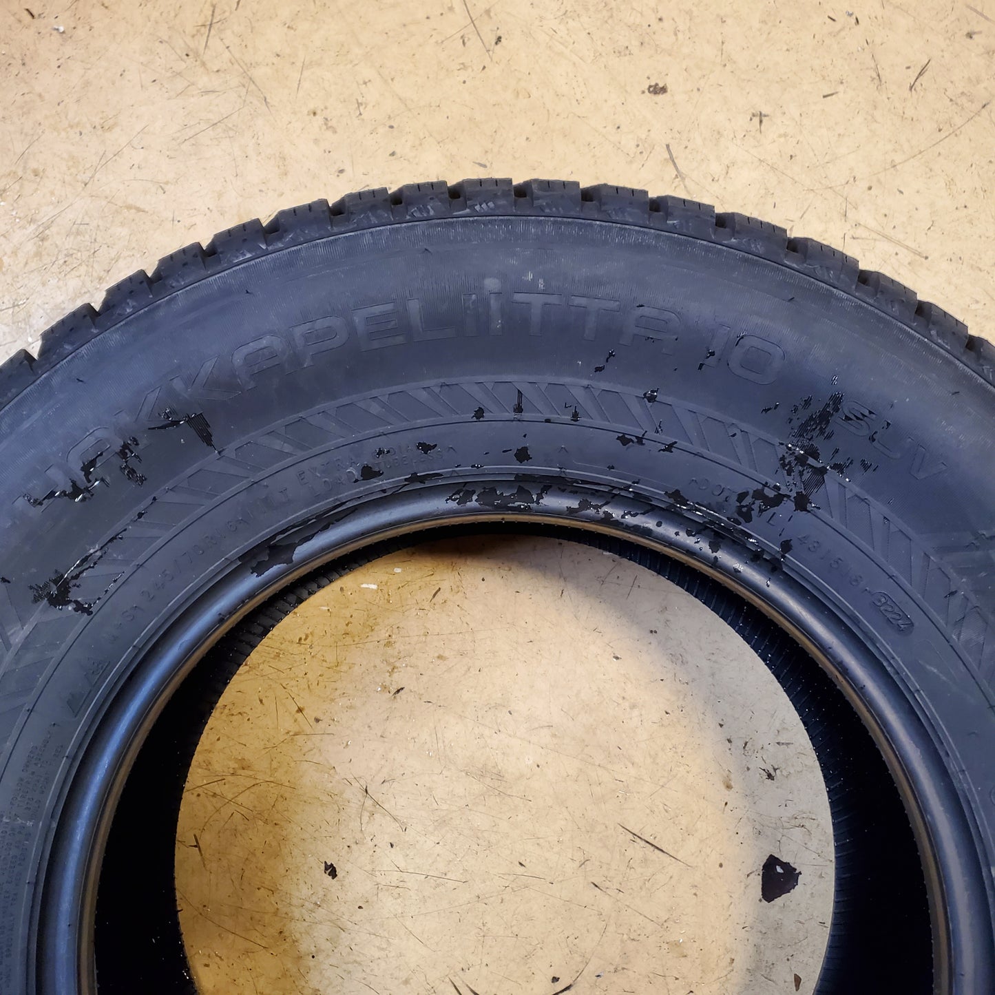 NOKIAN HAKKAPELIITTA 10 SUV STUDDED BSW P 245 70 16 111T XL WINTER TIRE TS32470