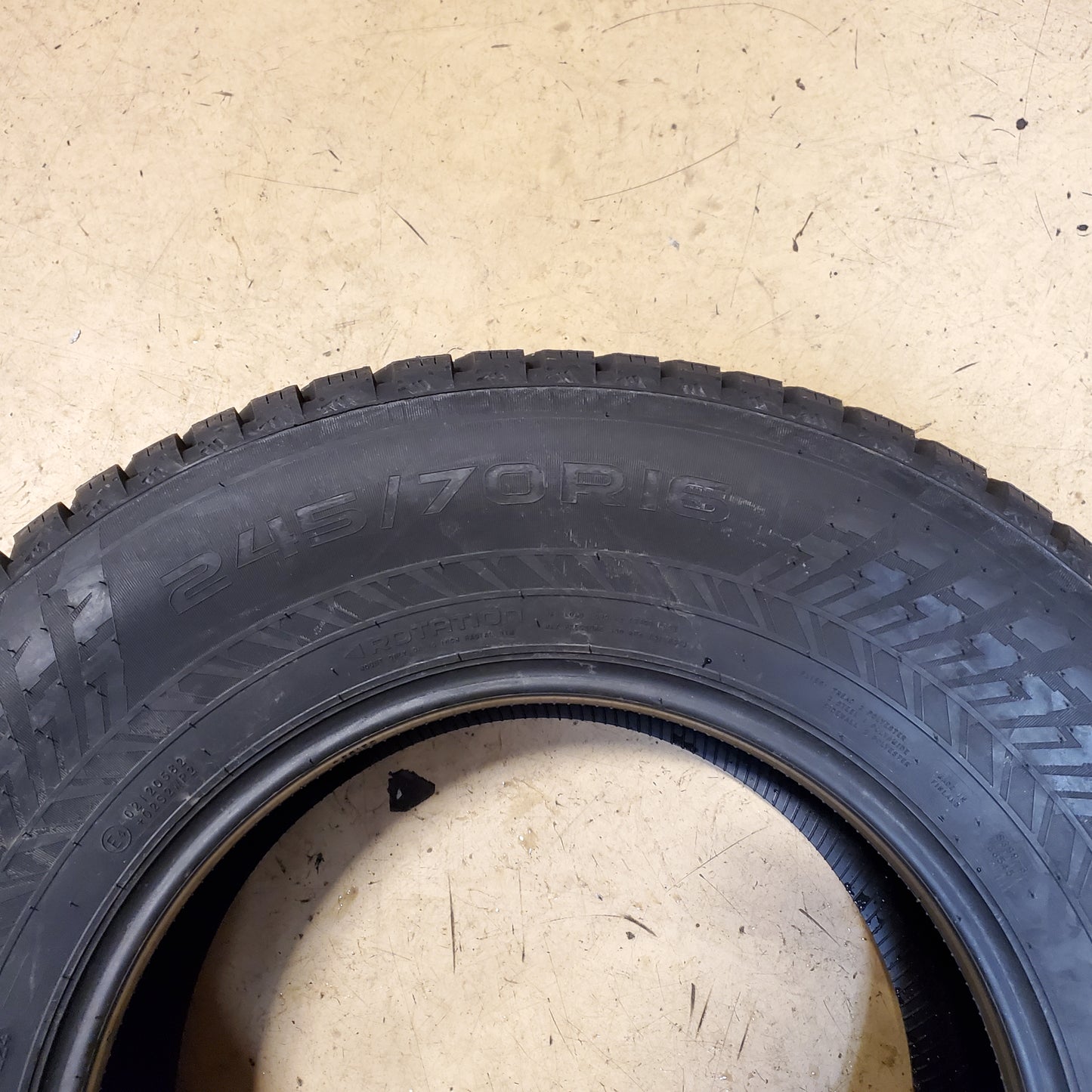 NOKIAN HAKKAPELIITTA 10 SUV STUDDED BSW P 245 70 16 111T XL WINTER TIRE TS32470