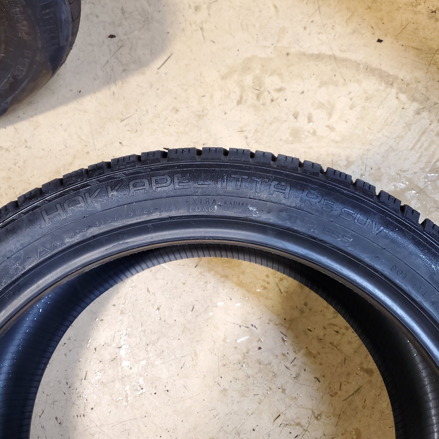 NOKIAN HAKKAPELIITTA R5 SUV BSW P 315 35 21 111T XL WINTER TIRE T432256