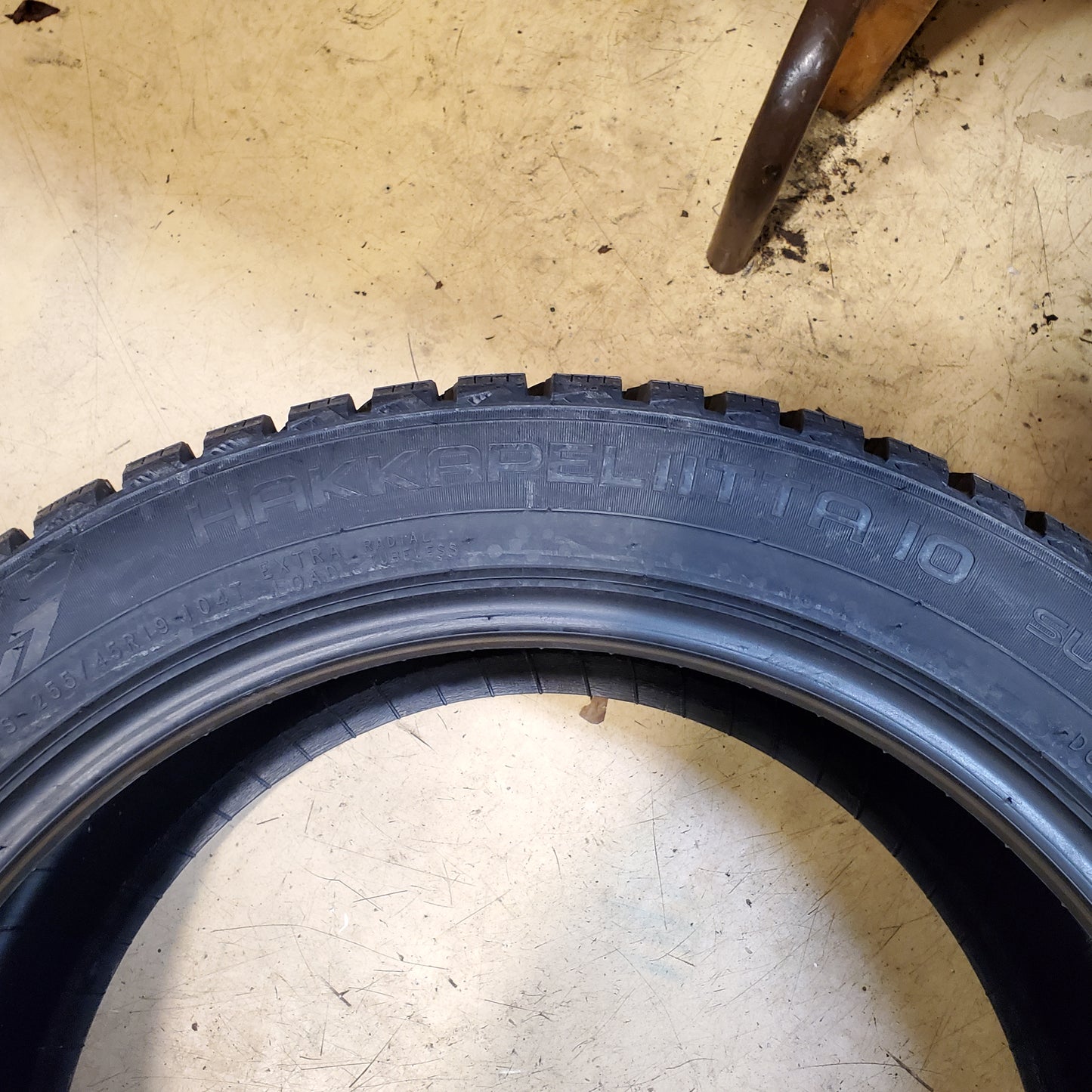 NOKIAN HAKKAPELIITTA 10 STUDDED BSW P 255 45 19 104T XL WINTER TIRE TS32496