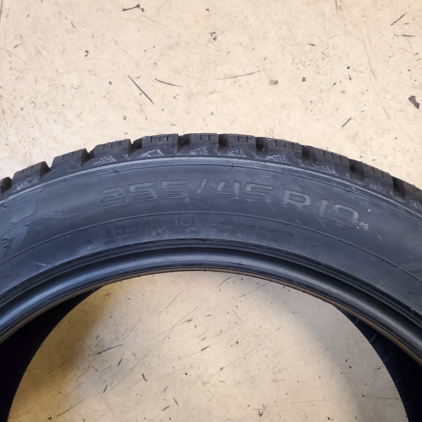 NOKIAN HAKKAPELIITTA 10 STUDDED BSW P 255 45 19 104T XL WINTER TIRE TS32496