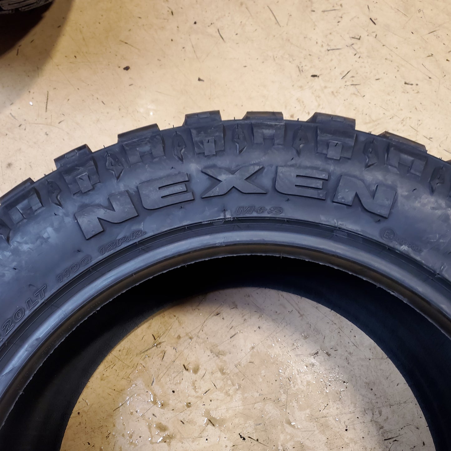 2 NEXEN ROADIAN MTX BSW LT 33 12.50 20 119Q 12PLY MUD TIRE 16265NXK