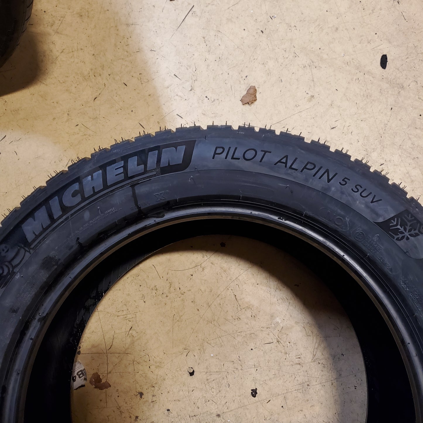 2 MICHELIN PILOT ALPIN 5 SUV BSW P 255 55 19 111V XL PORSCHE TIRE 45873