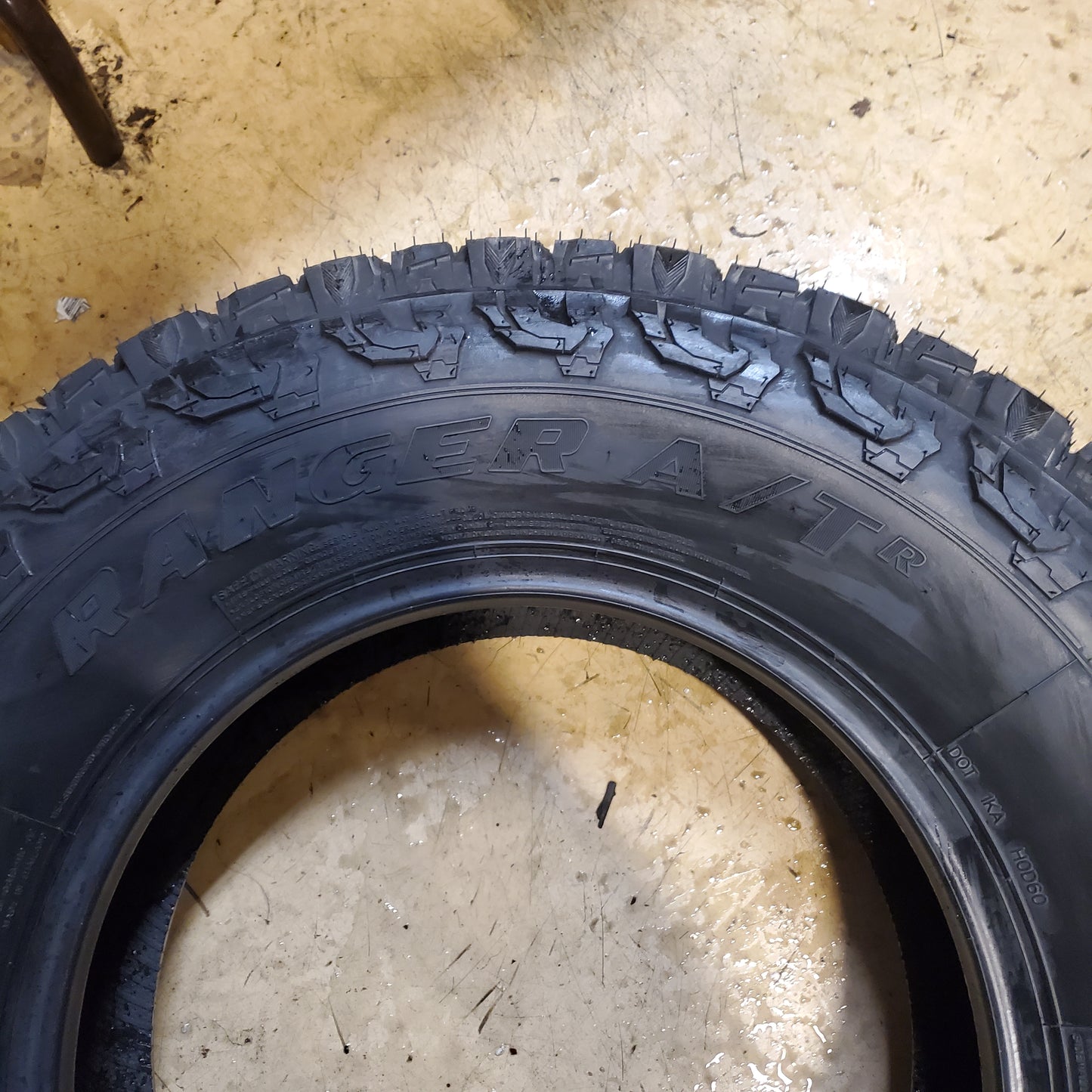 THUNDERER RANGER A/TR BSW P 245 75 16 111T ALL TERRAIN TIRE TH1703