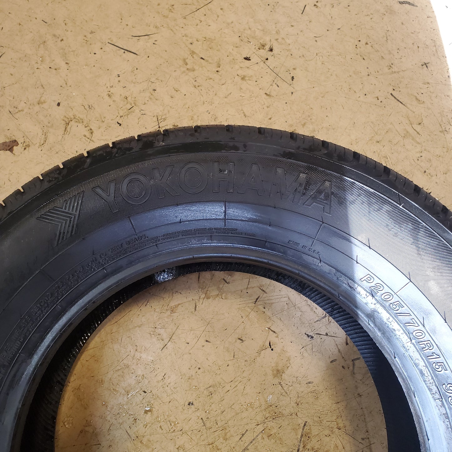 YOKOHAMA AVID TOURING S BSW P 205 70 15 95S SL ALL SEASON TIRE 110131810