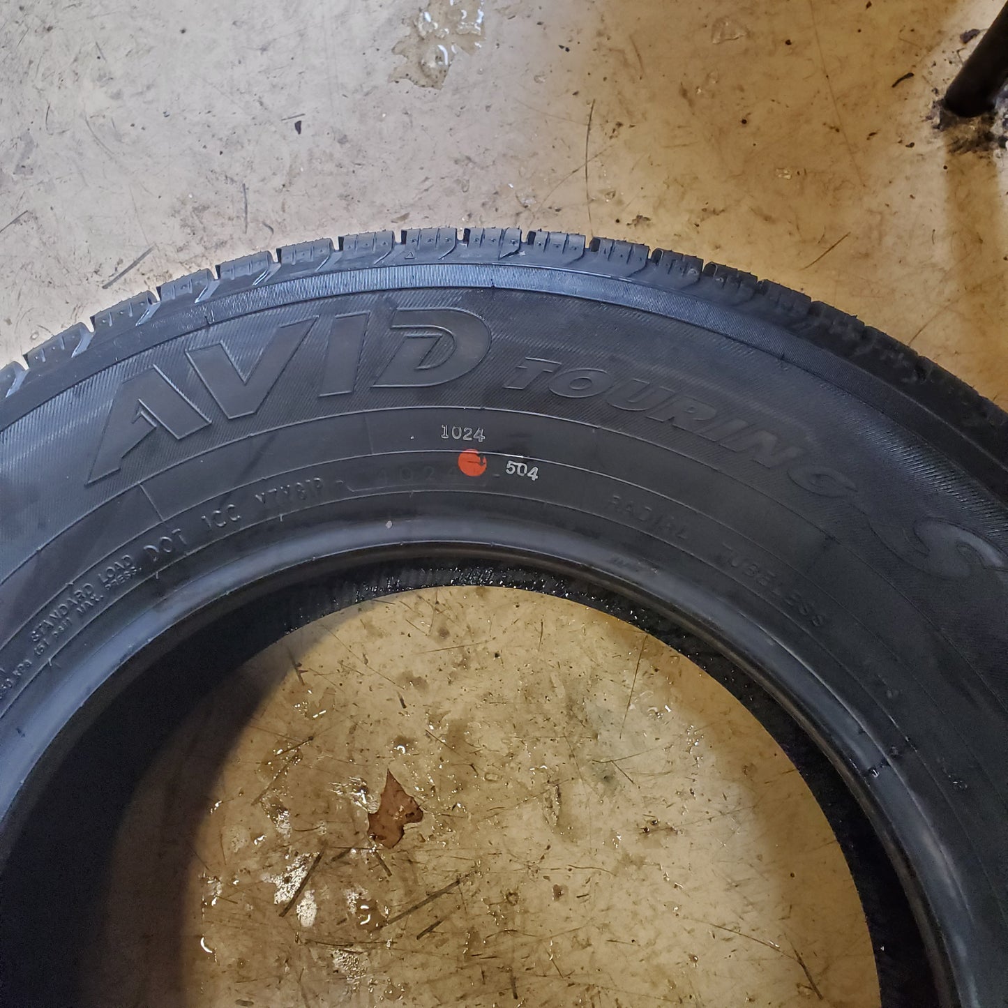 YOKOHAMA AVID TOURING S BSW P 205 70 15 95S SL ALL SEASON TIRE 110131810