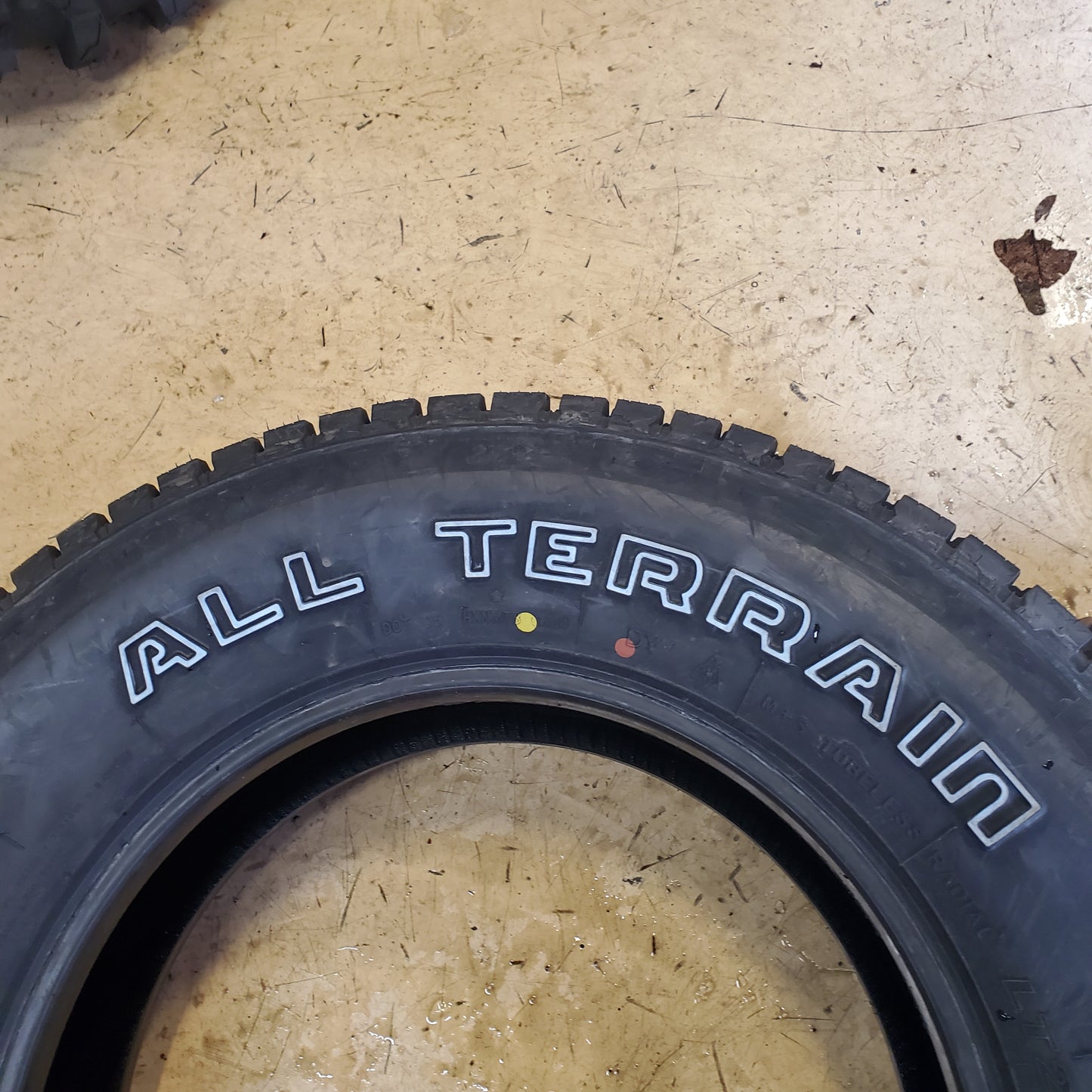 TRAIL GUIDE ALL TERRAIN BSW LT 245 75 17 121/118S 10 PLY TIRE TGT19