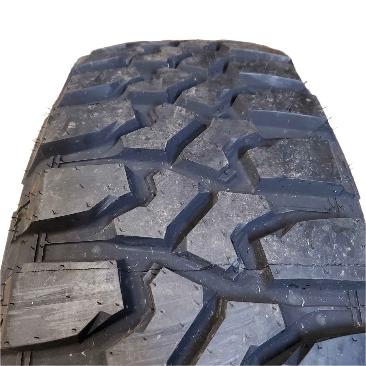 EVOLUXX ROTATOR M/T BSW LT 285 65 20 127/124Q 10 PLY MUD TIRE 221019796
