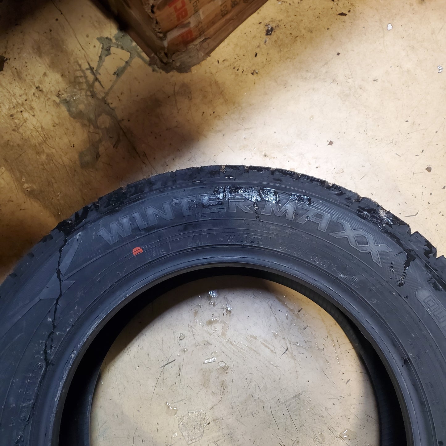 DUNLOP WINTER MAXX 2 BSW P 205 65 16 95T WINTER TIRE 26016614