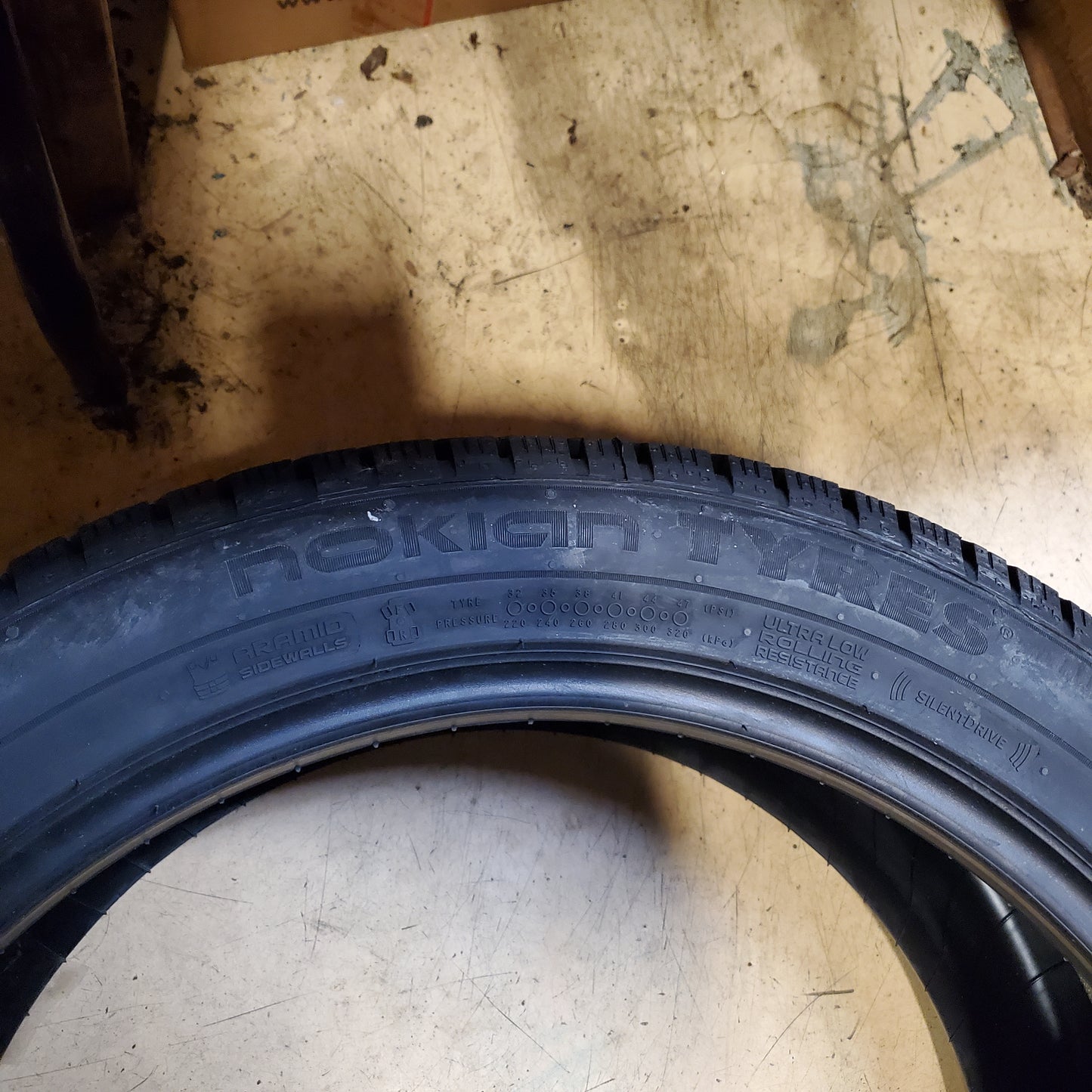 NOKIAN HAKKAPELIITTA R5 EV BSW P 245 45 19 102T XL WINTER EV TIRE TF00006