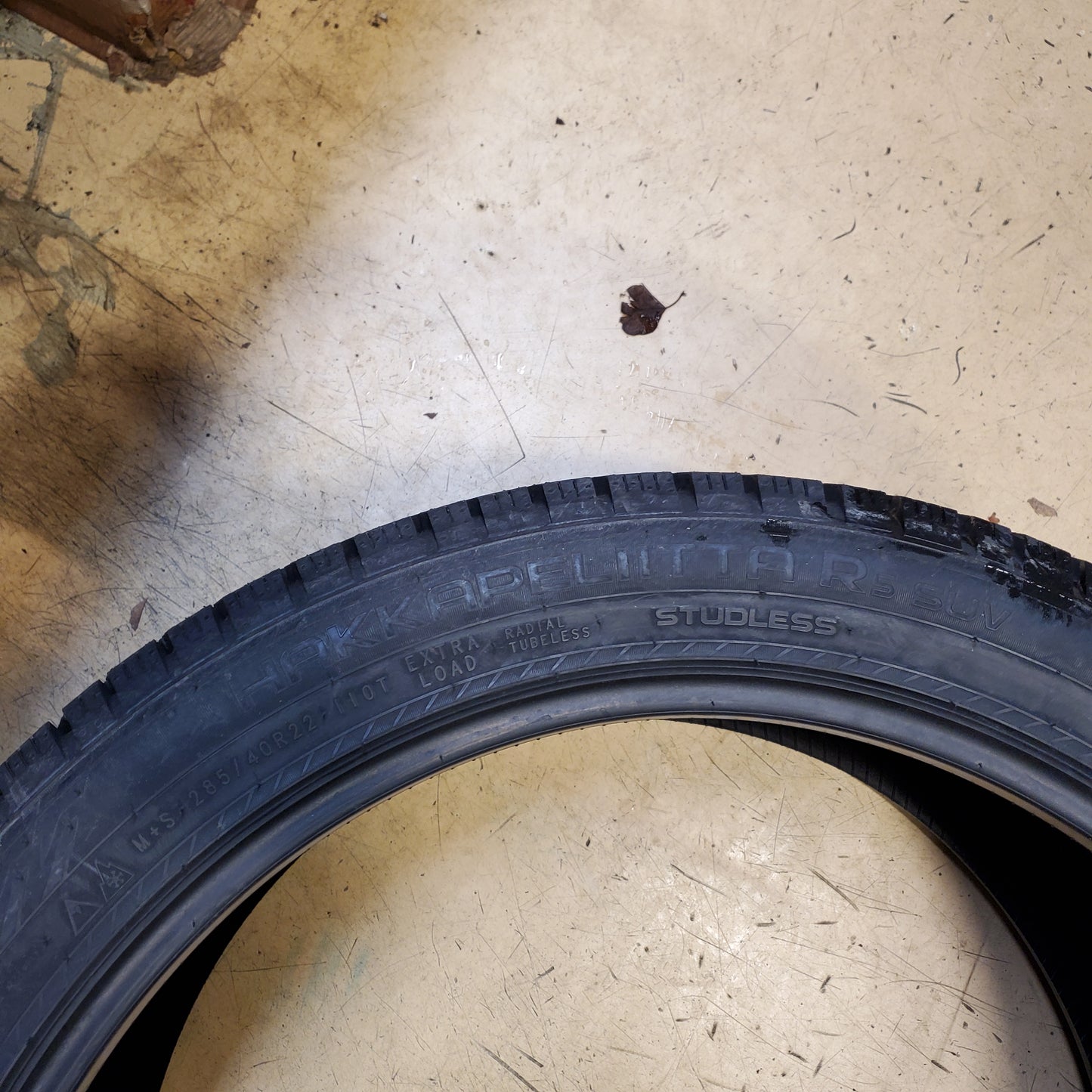 NOKIAN HAKKAPELIITTA R5 SUV BSW P 285 40 22 110T XL WINTER EV TIRE T432266