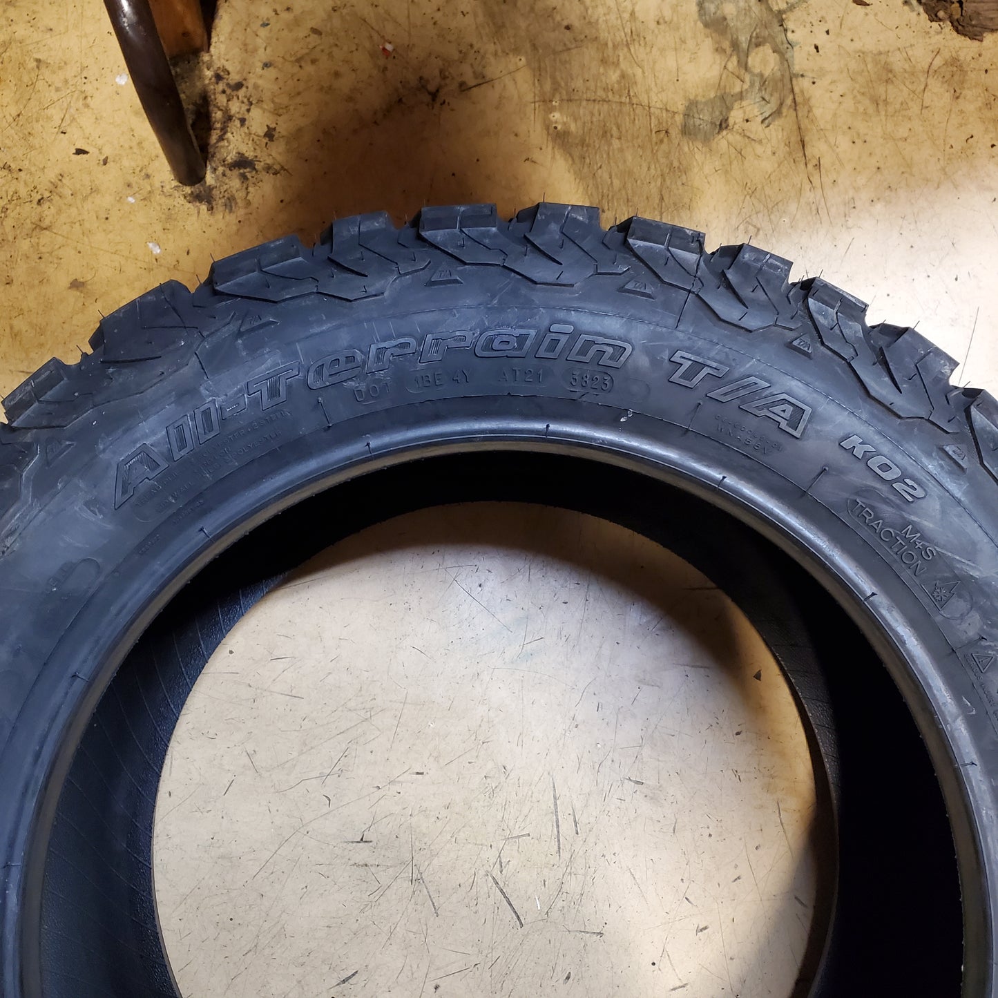 BFGOODRICH ALL TERRAIN T/A KO2 BSW LT 255 55 18 109/105R 8PLY TIRE 04785