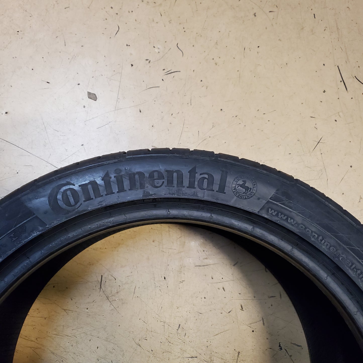CONTINENTAL CONTISPORTCONTACT 5P MO BSW P 255 35 18 94Y UHP 03589640000