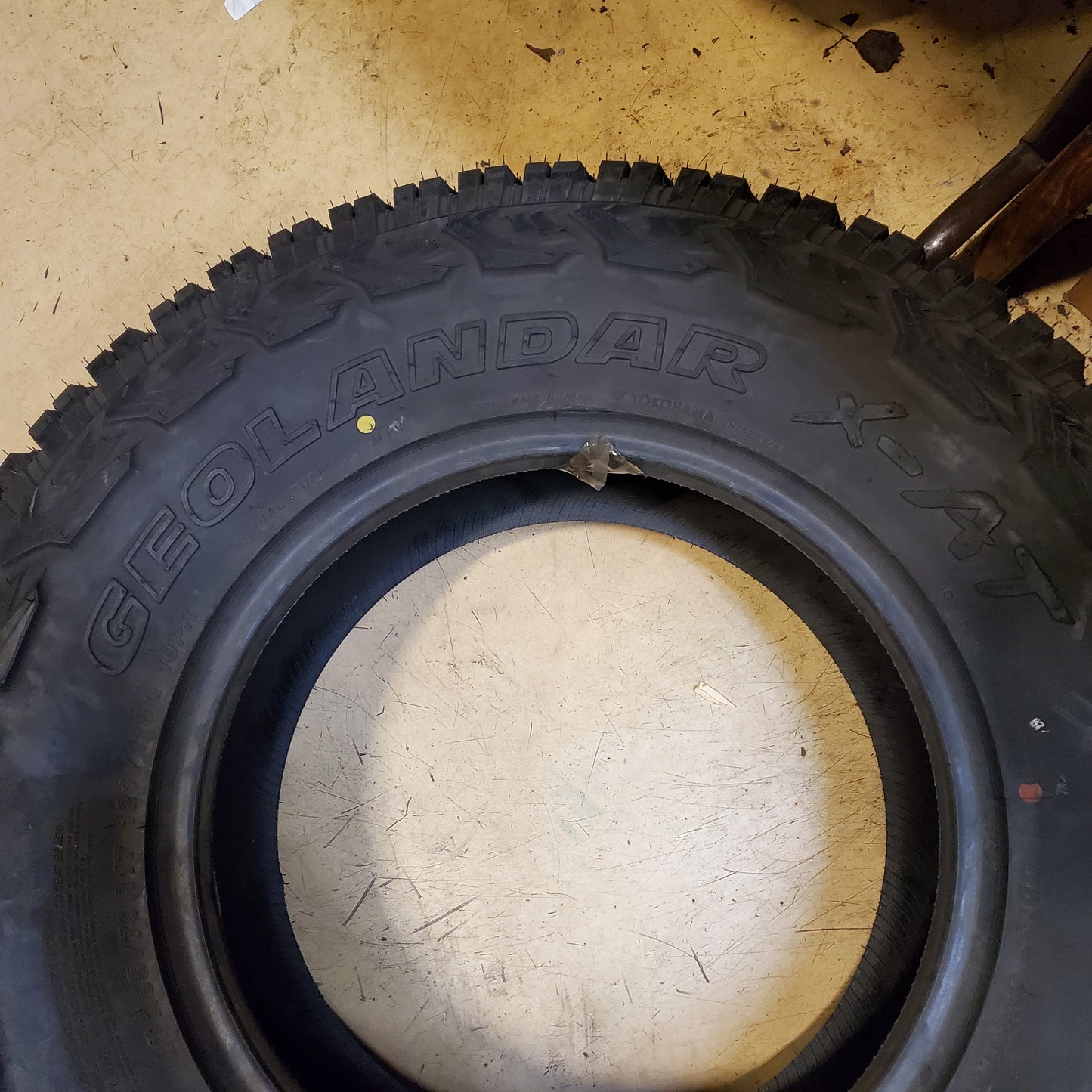 YOKOHAMA GEOLANDAR X-AT LT 285 70 17 121/118Q 10 PLY ALL TERRAIN TIRE 110116007