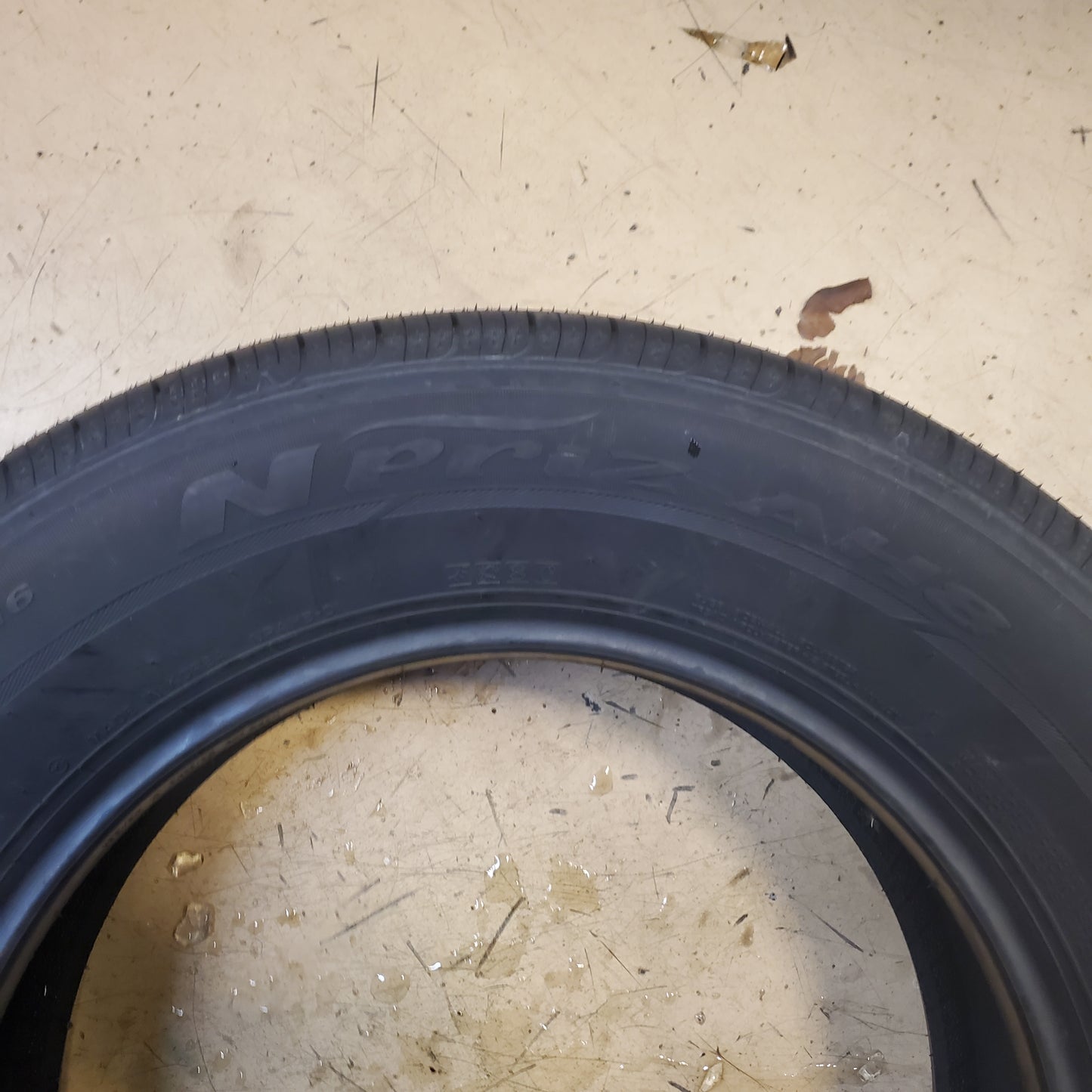 NEXEN NPRIZ AH8 BSW P 215 65 16 98V ALL SEASON TIRE 14693NXK