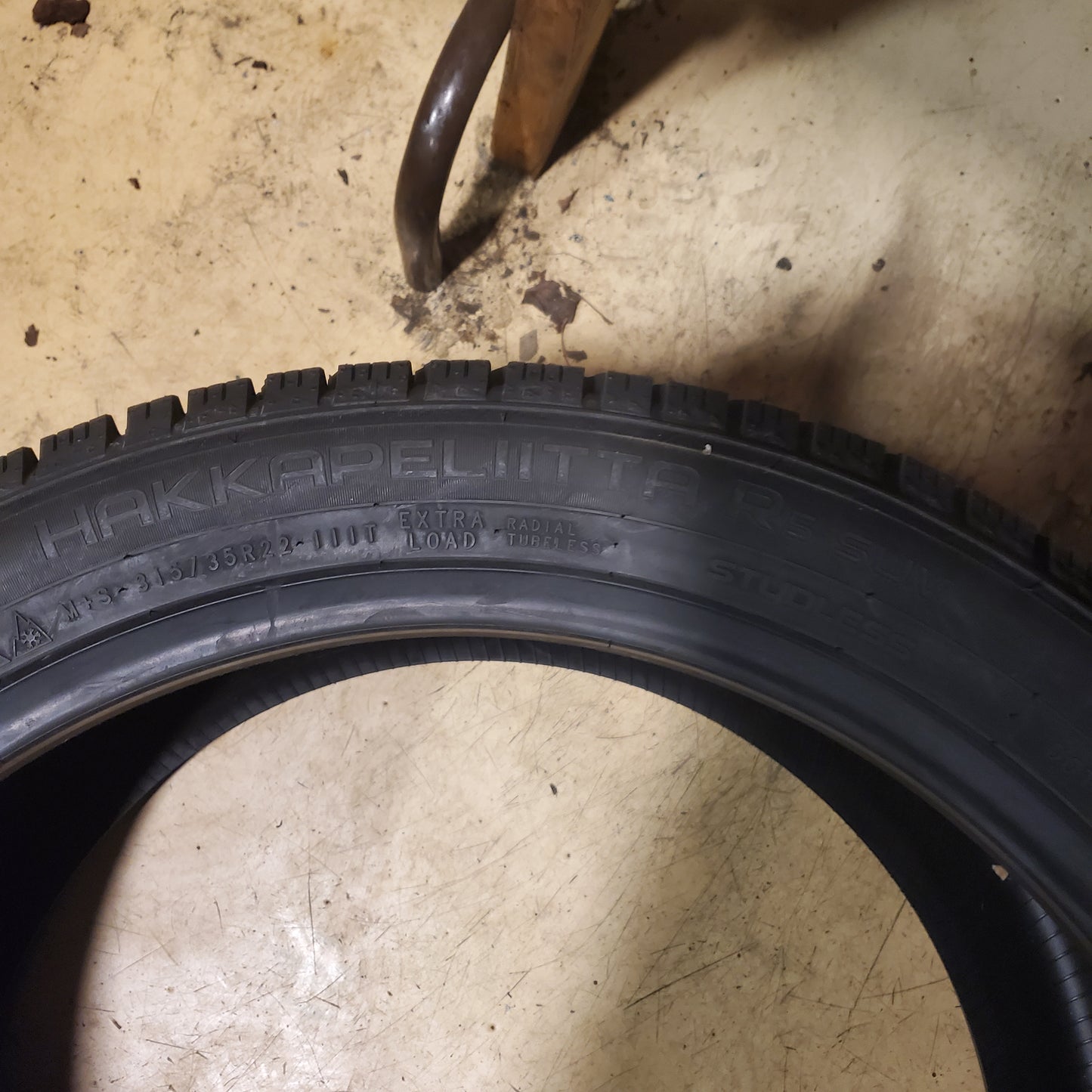 NOKIAN HAKKAPELIITTA R5 SUV BSW P 315 35 22 111T XL WINTER TIRE T432761