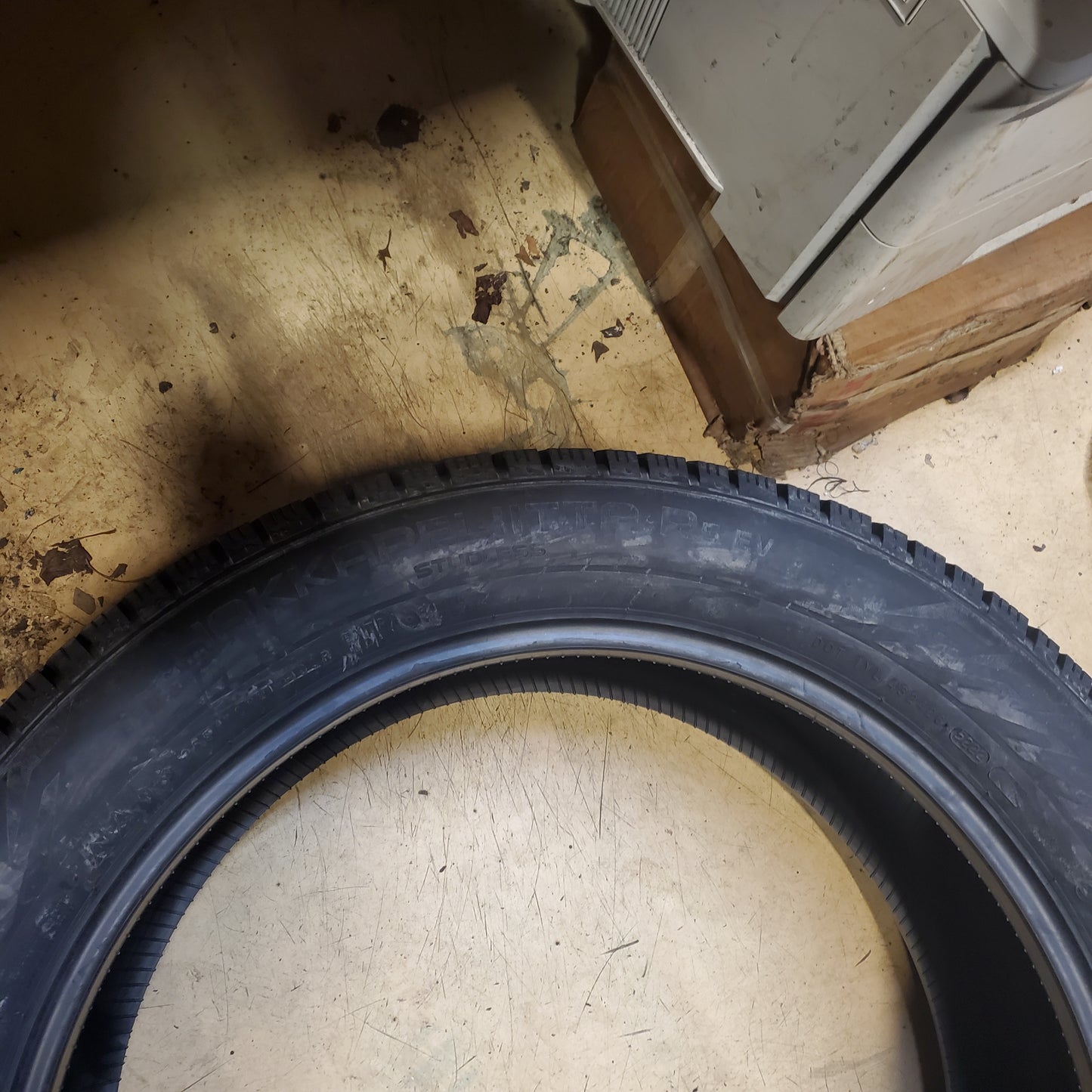 NOKIAN HAKKAPELIITTA R5 EV FOAM BSW P 255 50 21 109R XL WINTER TIRE TF00014