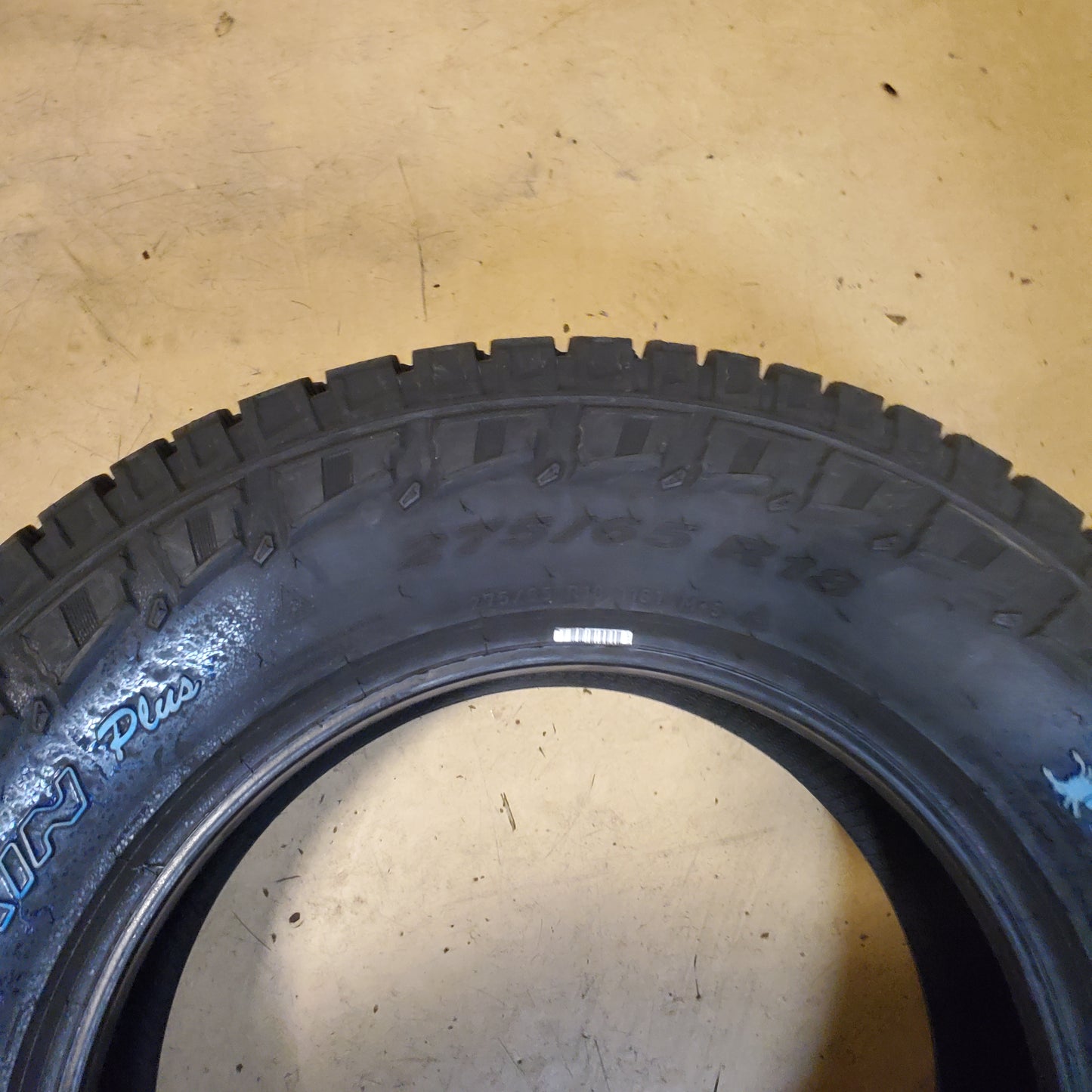 4 PIRELLI SCORPION ALL TERRAIN PLUS OWL P 275 65 18 116T TIRE 2722700