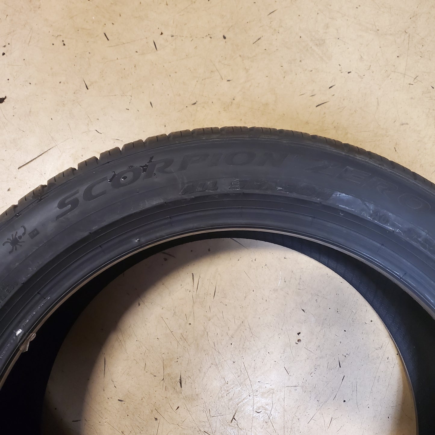 PIRELLI SCORPION ZERO ALL SEASON ELECT (AO) BSW P 255 45 20 105T TIRE 3770100