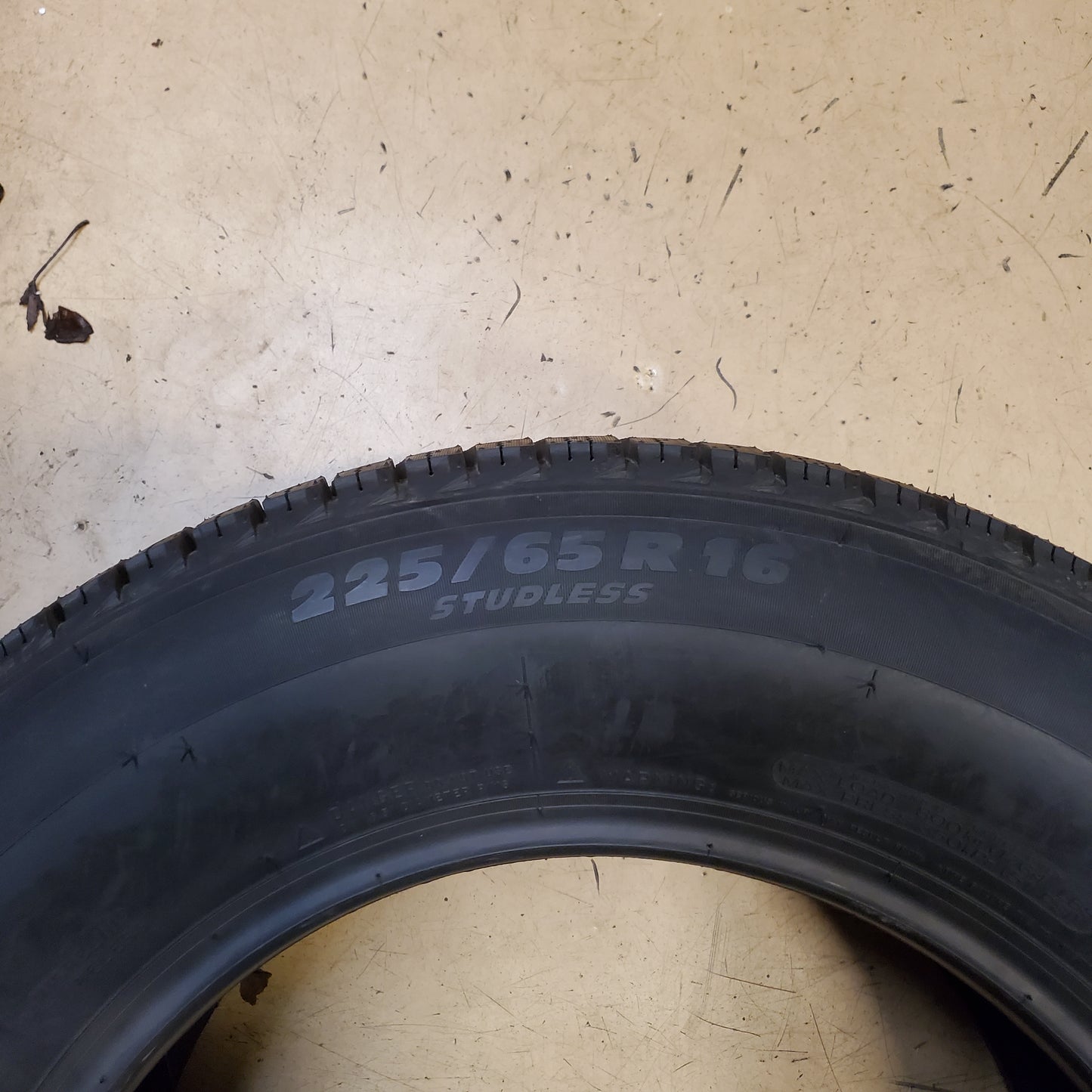 NOS MICHELIN X-ICE XI3 BSW P 225 65 16 100T WINTER TIRE 23816