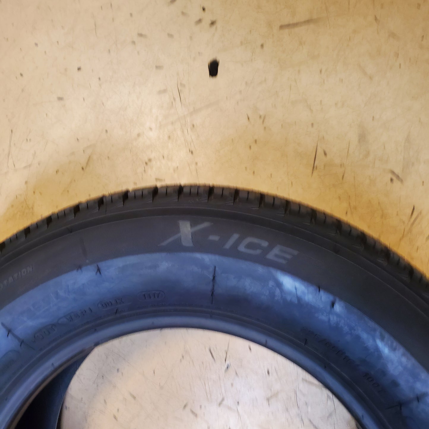 NOS MICHELIN X-ICE XI3 BSW P 225 65 16 100T WINTER TIRE 23816