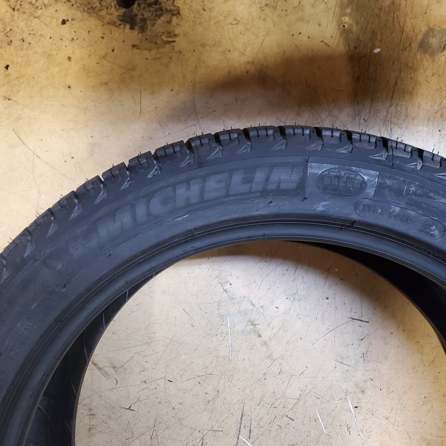NOS MICHELIN X-ICE XI3 BSW P 235 45 18 98H XL WINTER TIRE 75806