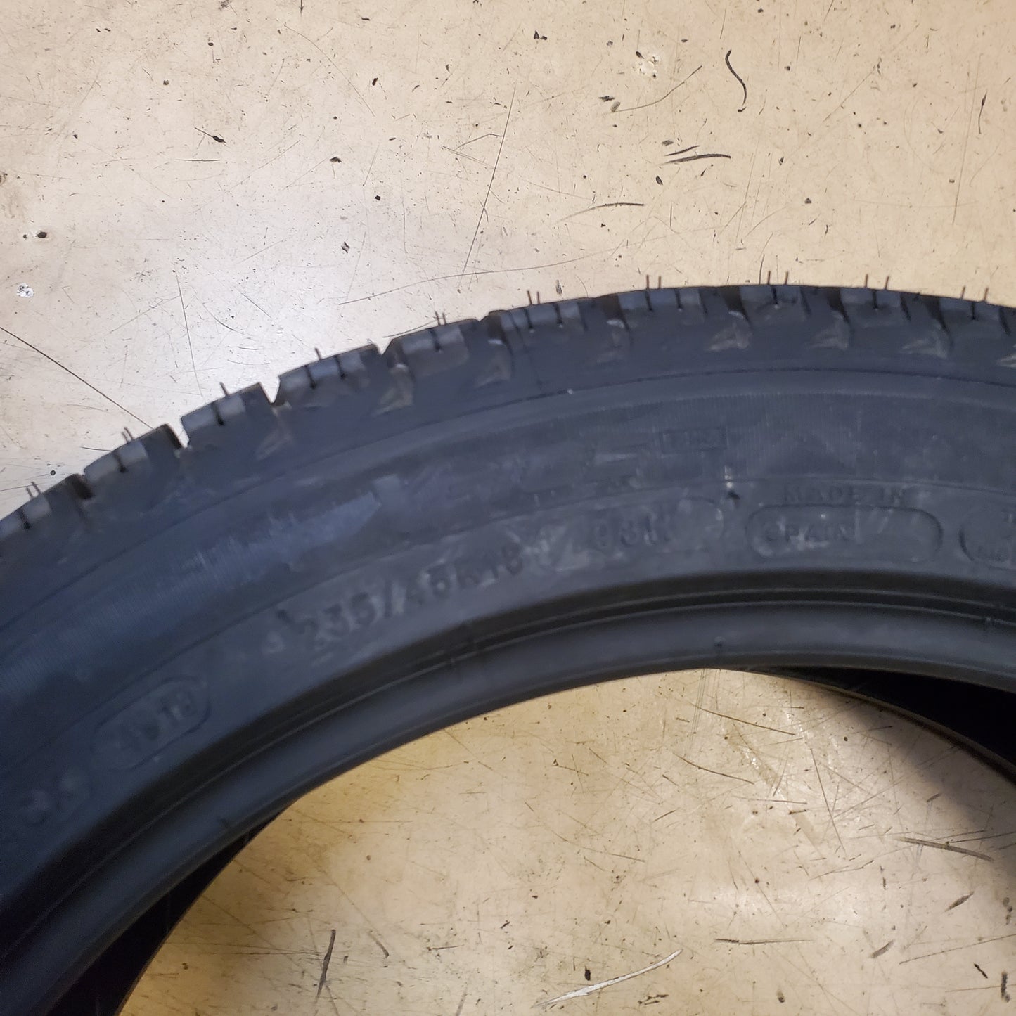 NOS MICHELIN X-ICE XI3 BSW P 235 45 18 98H XL WINTER TIRE 75806