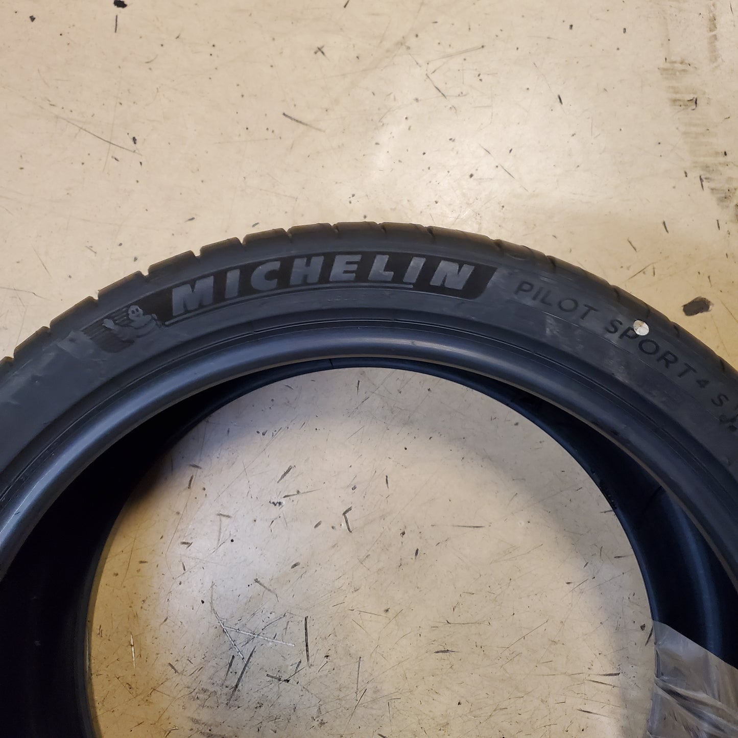 MICHELIN PILOT SPORT 4S BSW P 255 35 19 96Y XL PERFORMANCE TIRE 94916