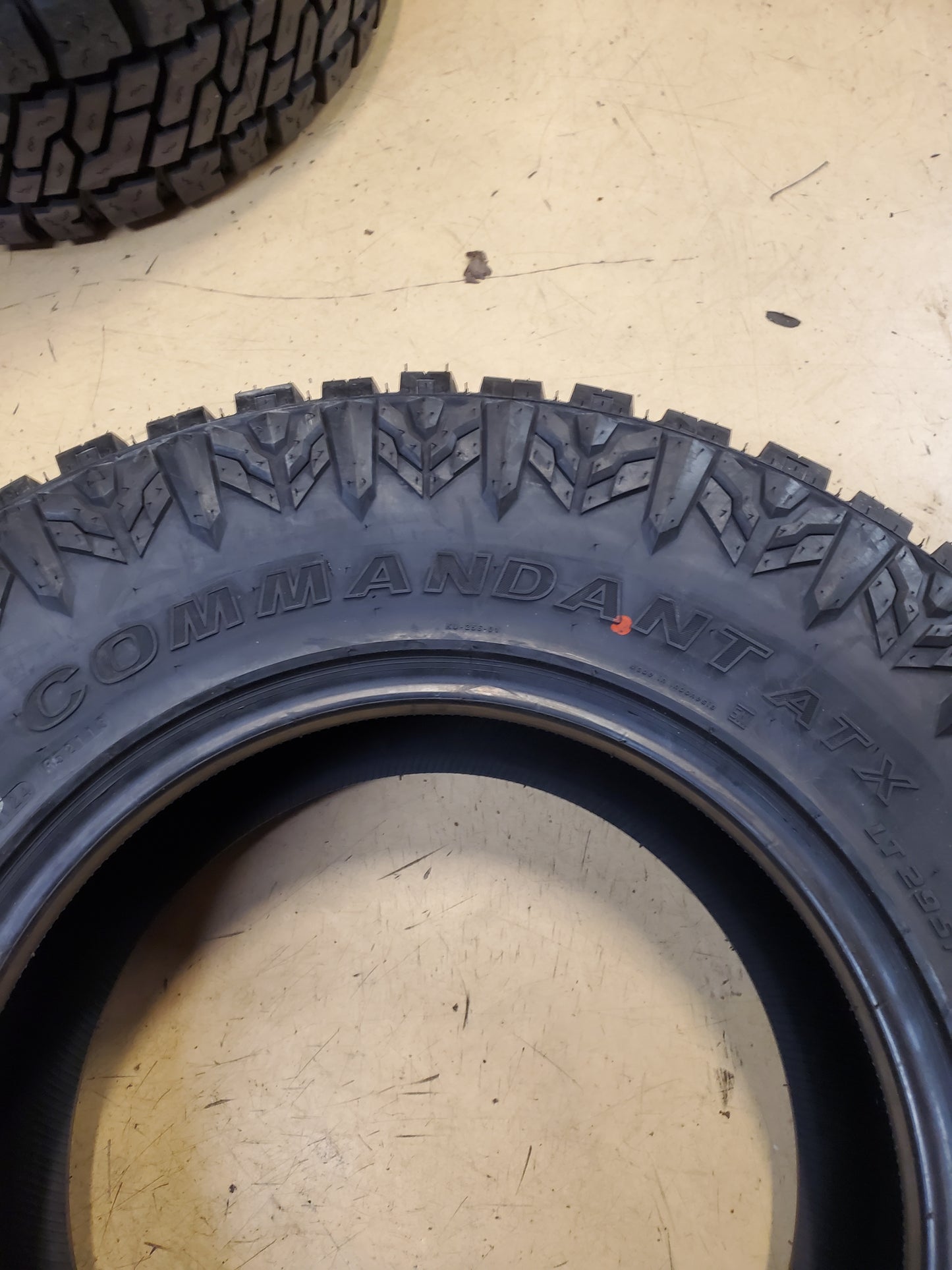 2 KANATI COMMANDANT ATX LT 295 70 18 129/126Q 12PLY ALL TERRAIN TIRE LCO1829570F