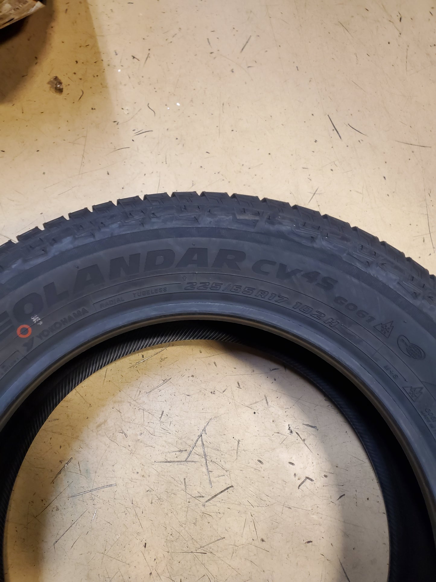 YOKOHAMA GEOLANDAR CV4S GO61 BSW P 225 65 17 102H ALL WEATHER TIRE 110156103