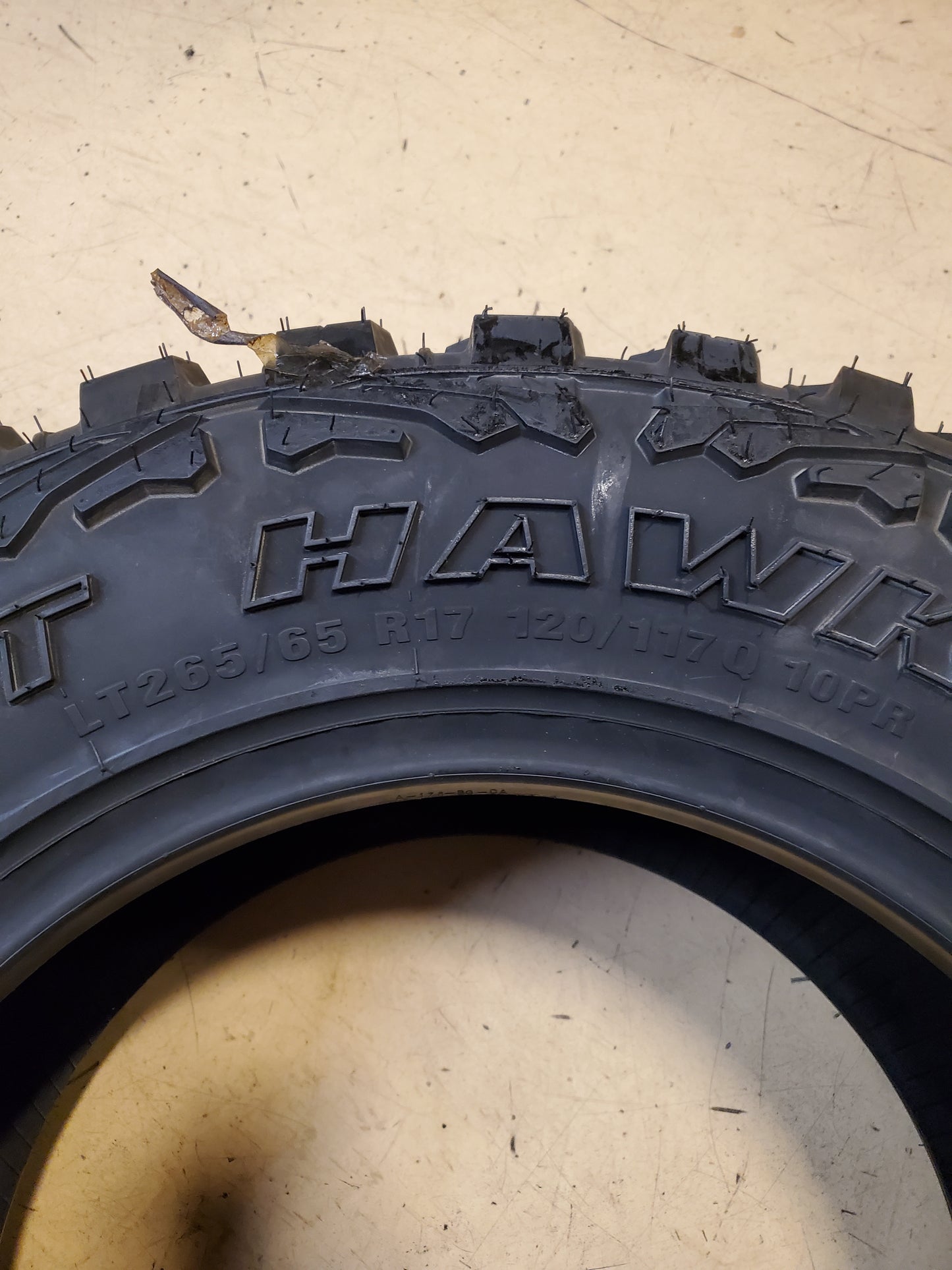 ACHILLES DESERT HAWK XMT BSW LT 265 65 17 120/117Q 10PLY MUD TIRE MAO266517