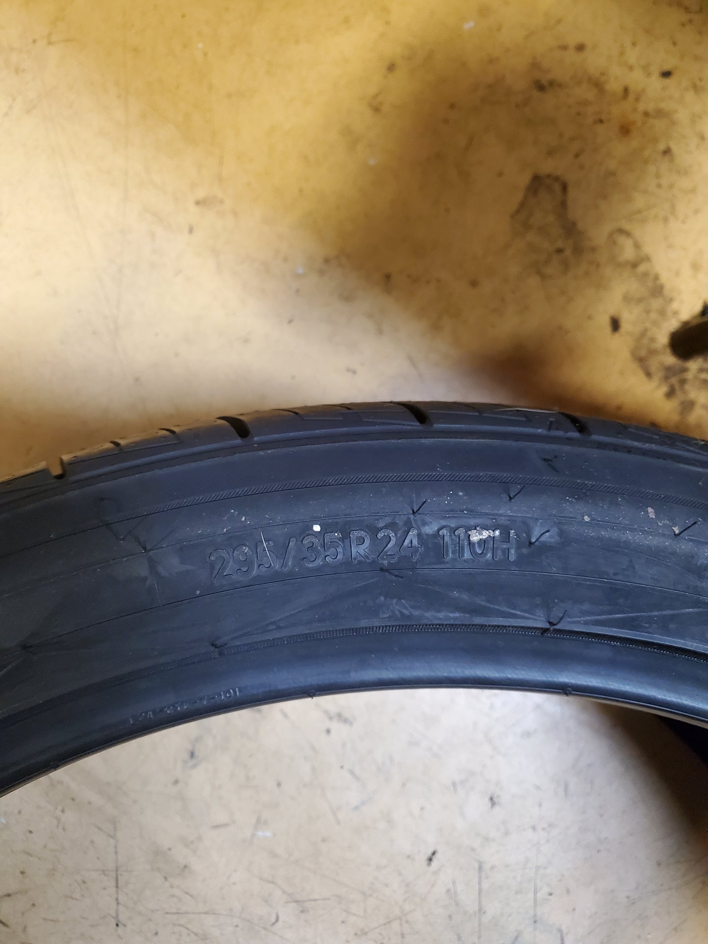 NITTO NT420V BSW P 295 35 24 110H XL ALL SEASON TIRE 207680