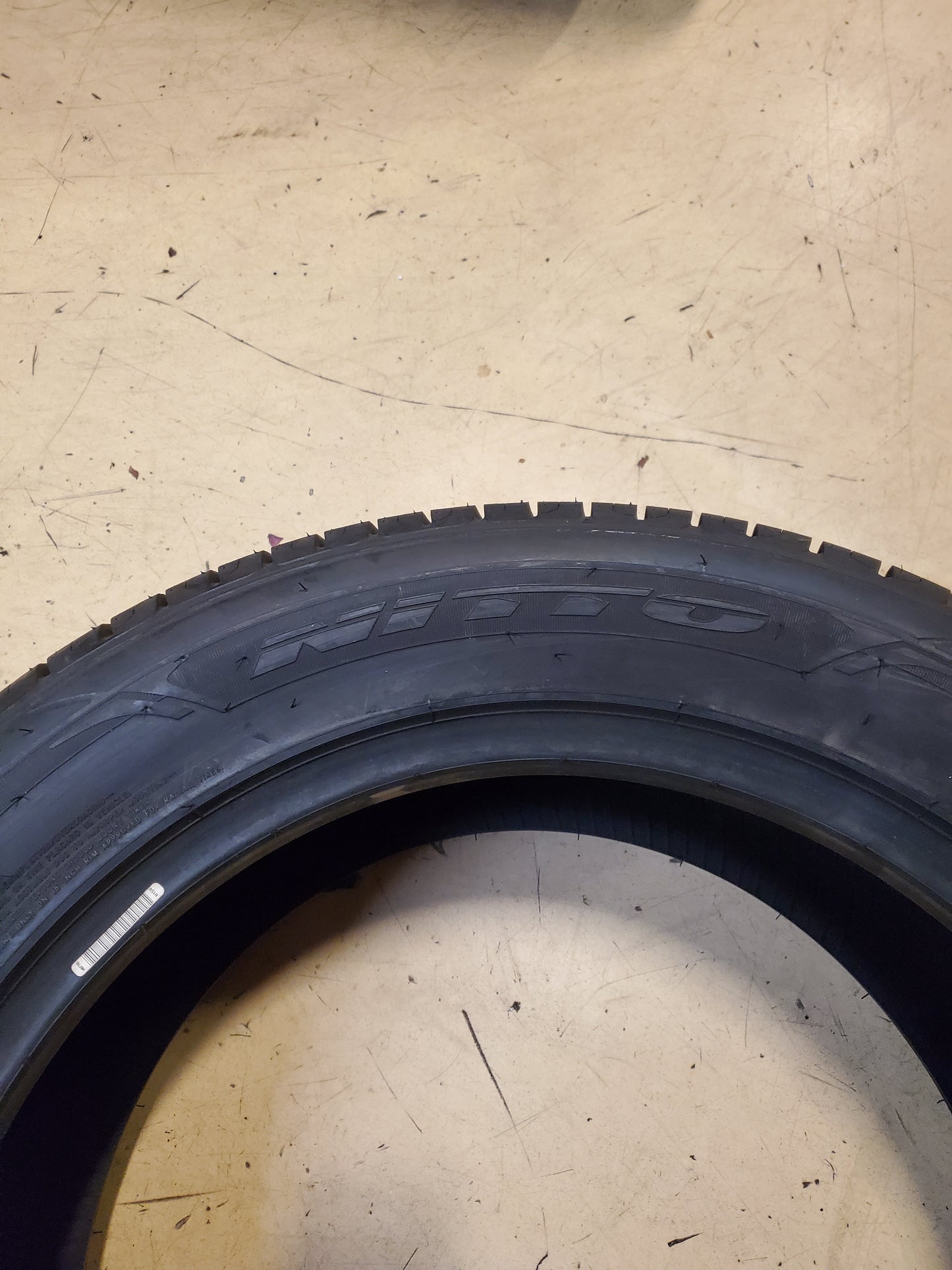 NOS NITTO NT421Q BSW P 235 55 18 104V XL ALL SEASON TIRE 210680