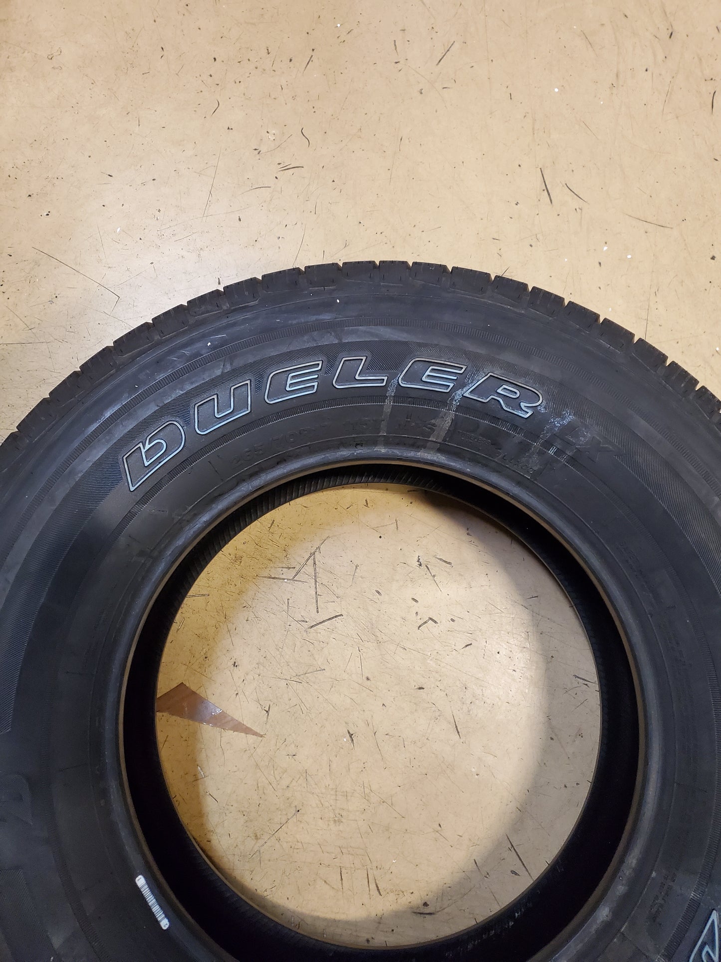 BRIDGESTONE DUELER LX OWL P 265 70 17 115T ALL SEASON TIRE 009386