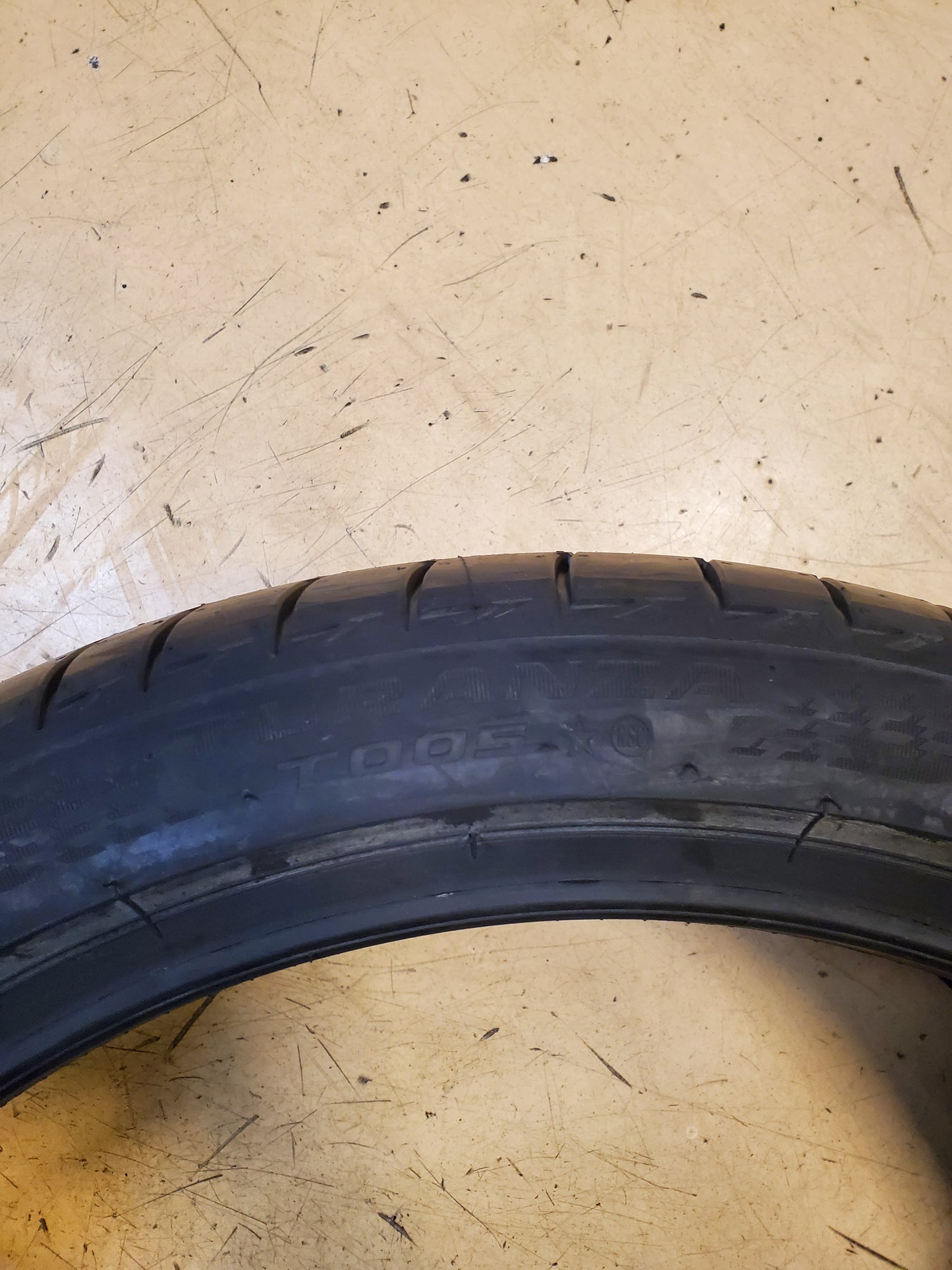 BRIDGESTONE TURANZA T005 RFT BSW P 225 40 19 93Y UHP TIRE 008734