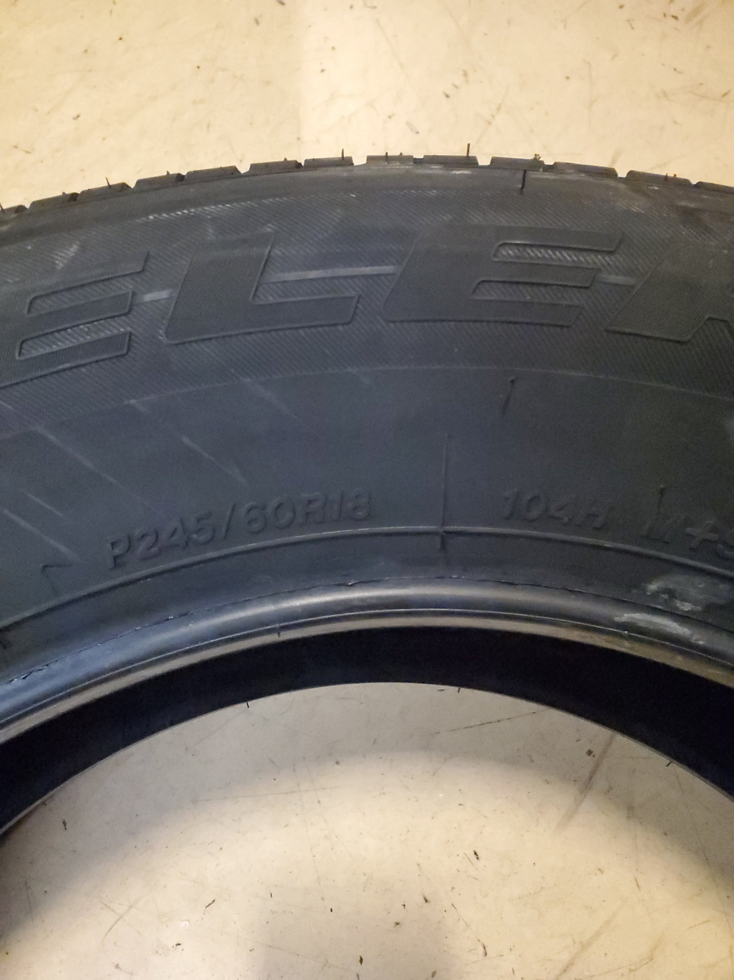 NOS BRIDGESTONE DUELER HL 422 ECOPIA BSW P 245 60 18 104H ALL SEASON TIRE 144441
