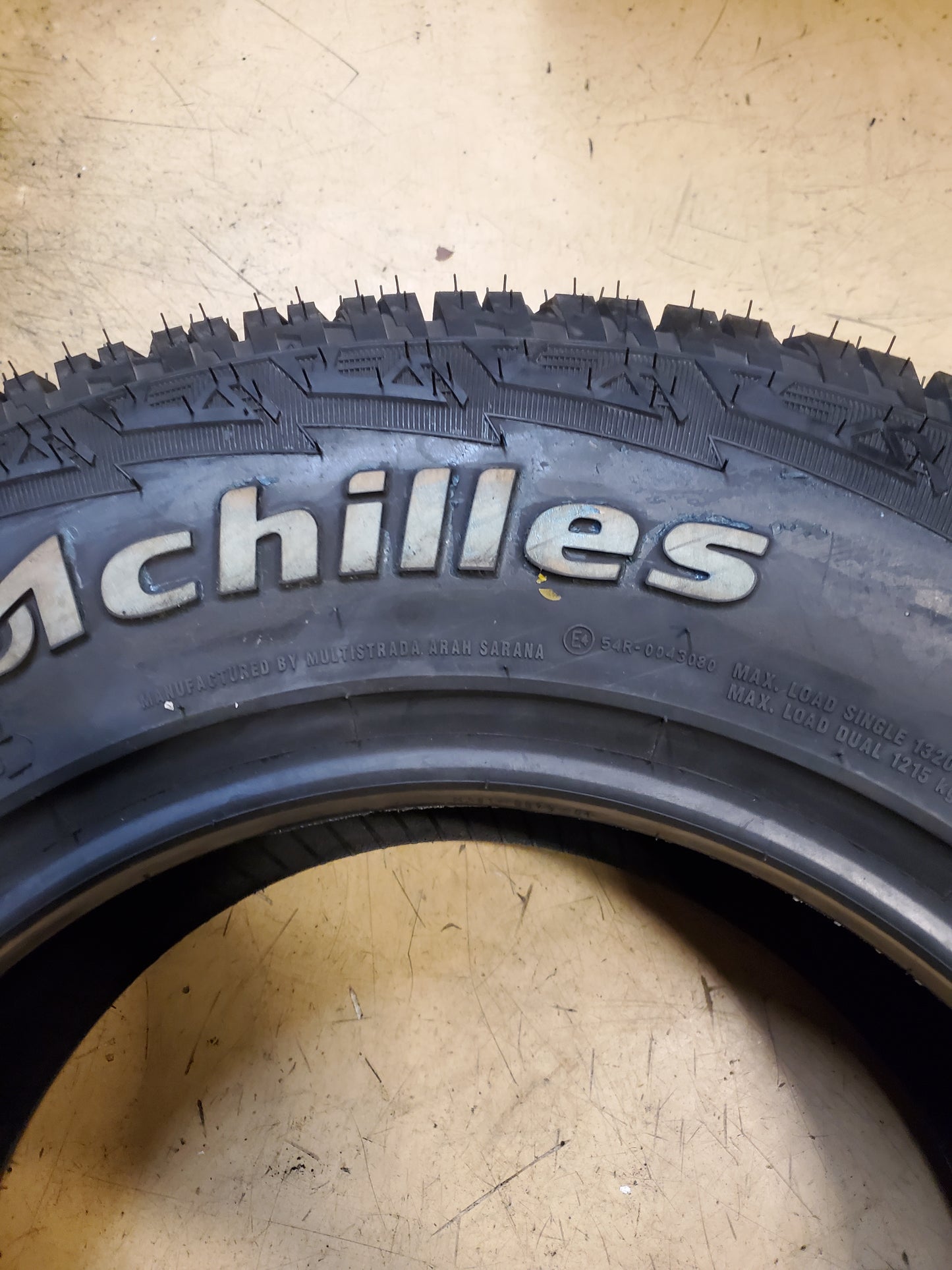 NOS ACHILLES DESERT HAWK AT2 OWL LT 245 70 16 118/115S 10PLY TIRE MAR247016