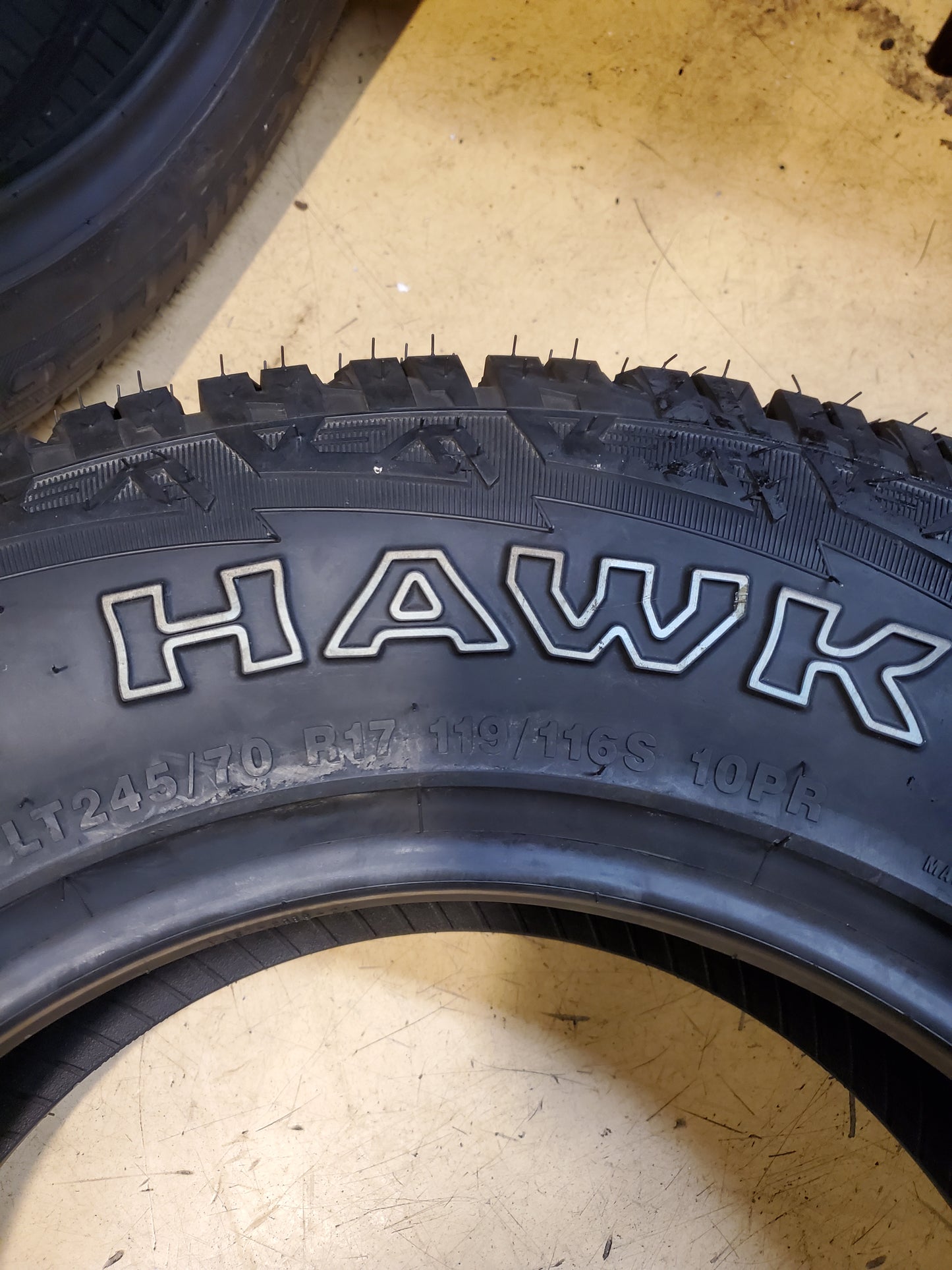 NOS ACHILLES DESERT HAWK A/T2 OWL LT 245 70 17 119/116S 10PLY TIRE MAR247017