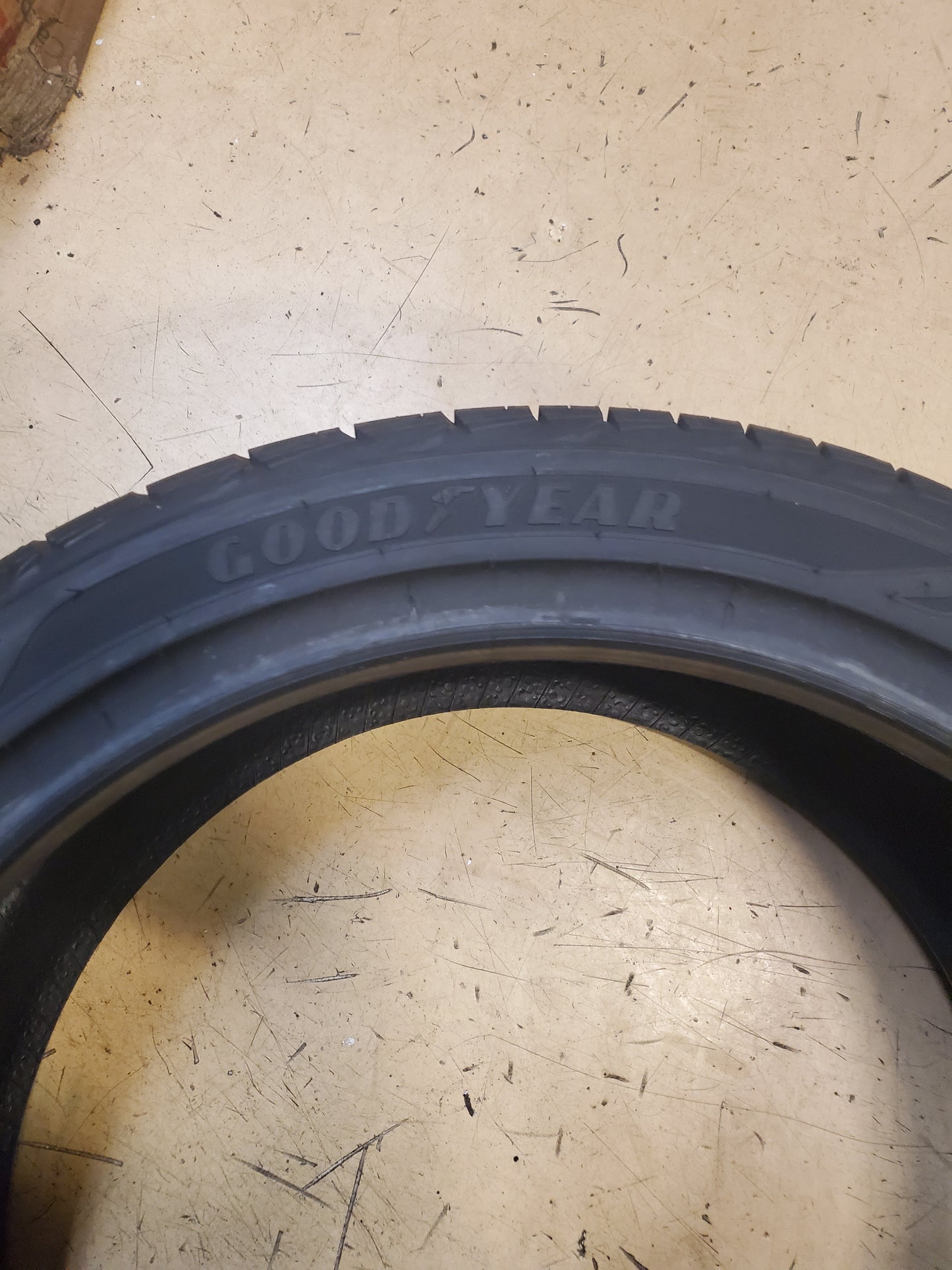 GOODYEAR ASSURANCE COMFORTDRIVE BSW P 235 40 19 96V XL ALL SEASON TIRE 413021582