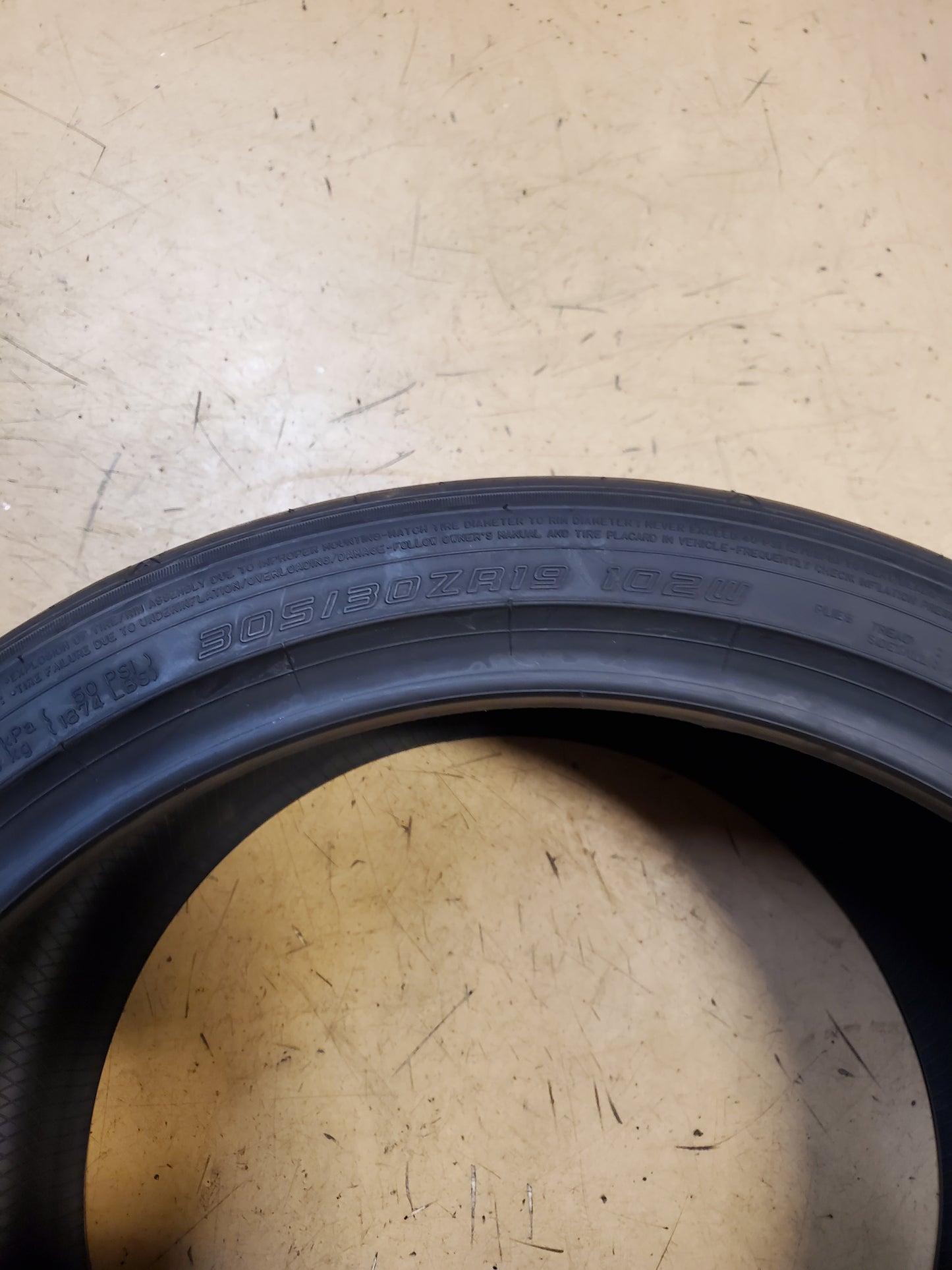 FALKEN AZENIS RT660 BSW P 305 30 19 102W UHP TIRE 28672268