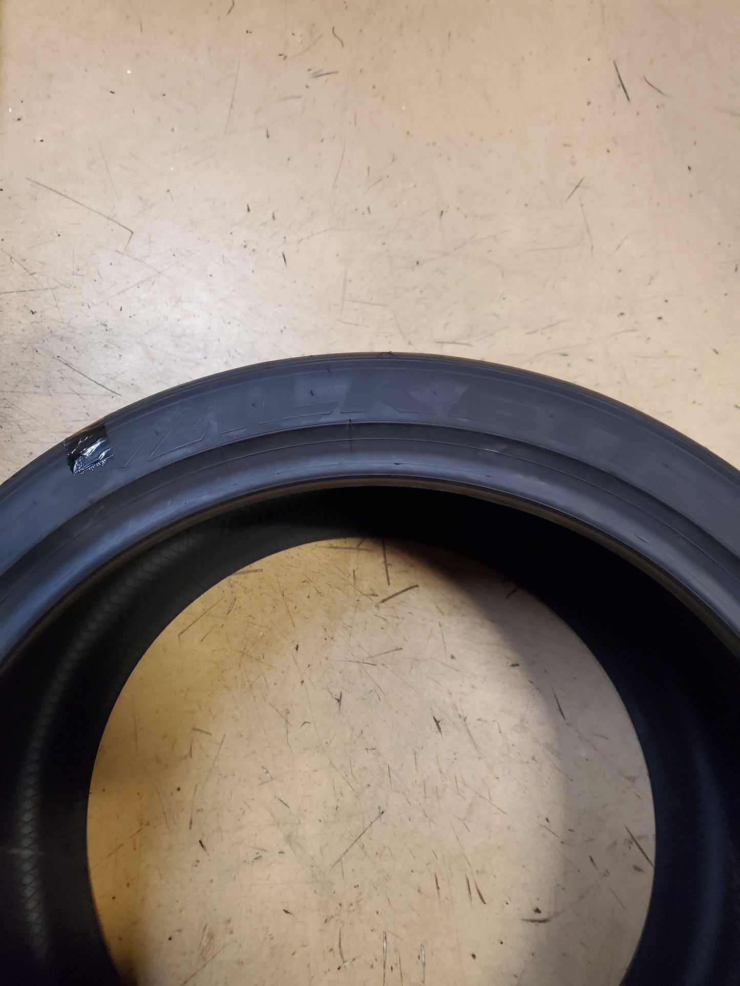 FALKEN AZENIS RT660 BSW P 305 30 19 102W UHP TIRE 28672268