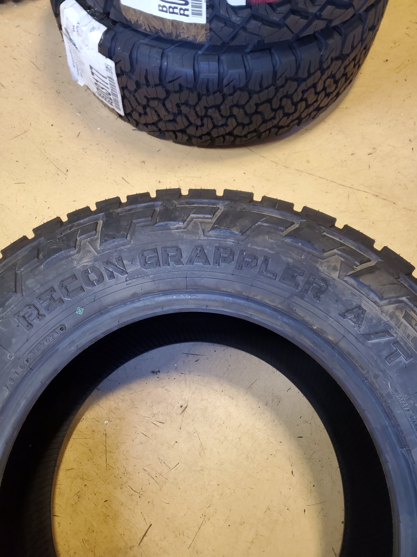 NITTO RECON GRAPPLER A/T BSW LT 37 13.50 20 127R 10PLY ALL TERRAIN TIRE 218070