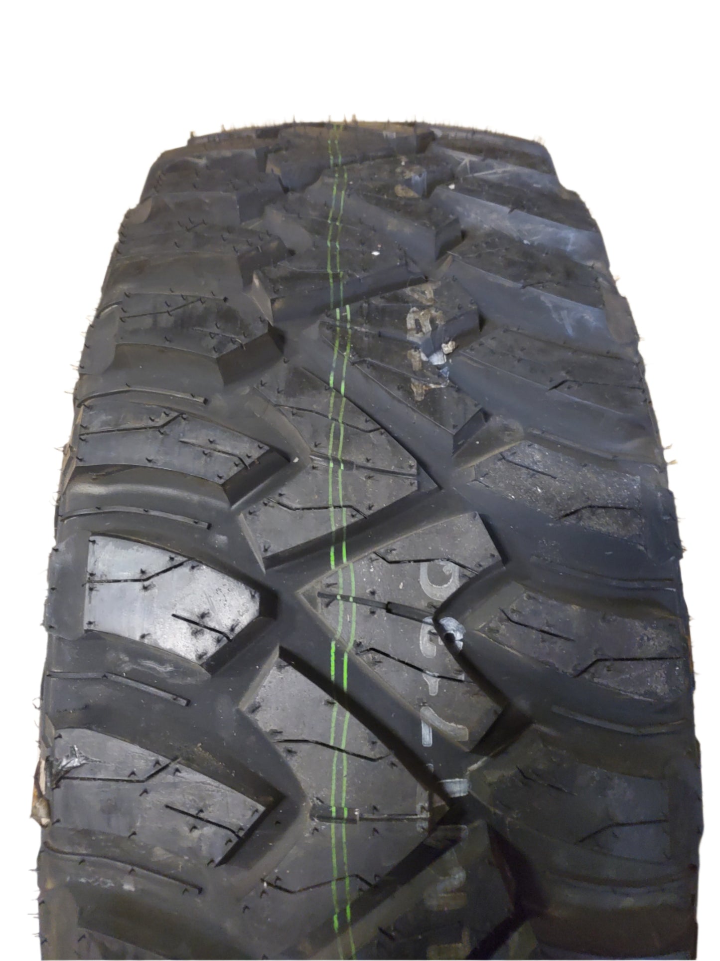 KUMHO ROAD VENTURE MT71 BSW LT 295 70 17 121/118Q 10PLY MUD TIRE 2262683