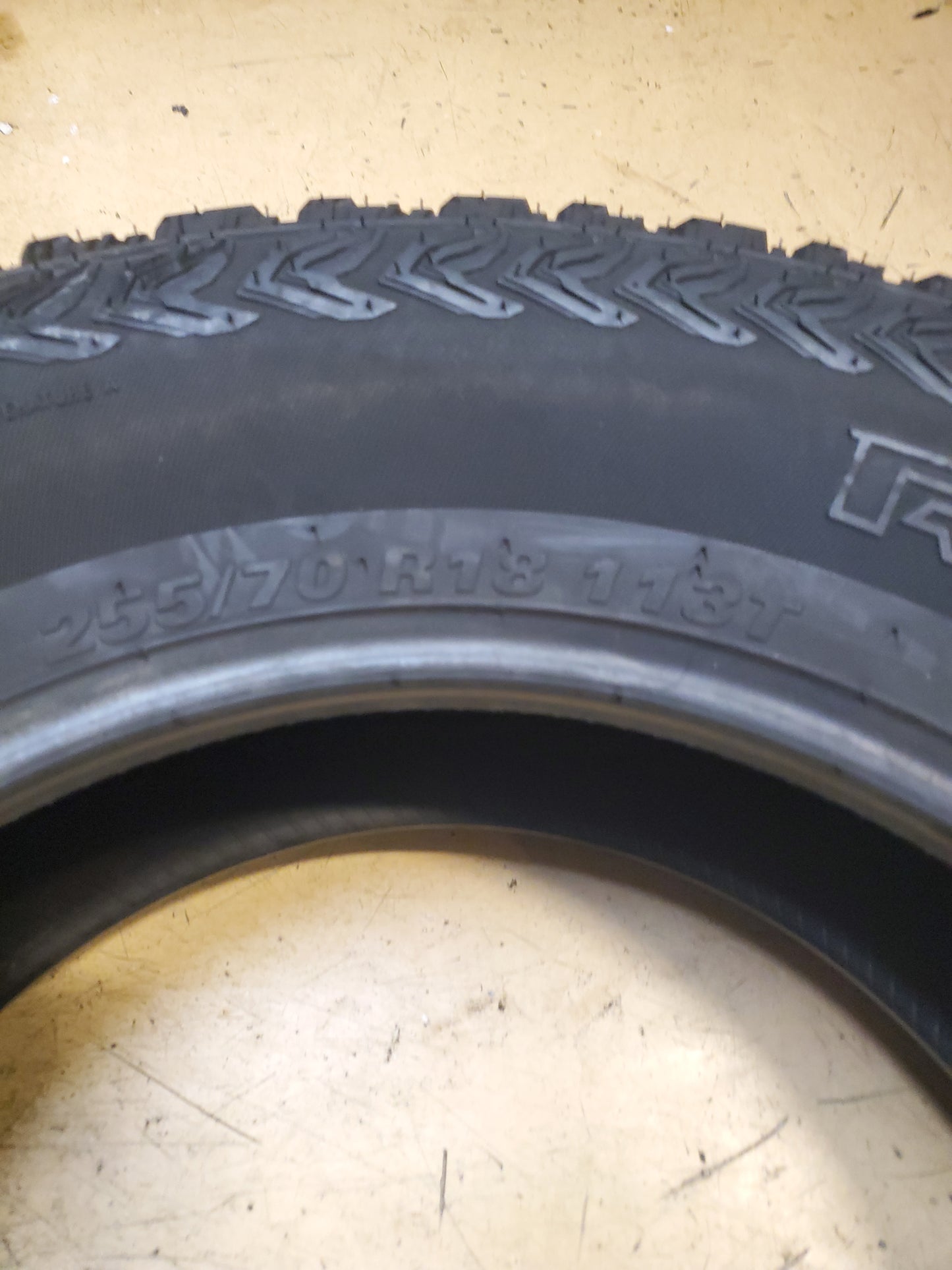 KUMHO ADVENTURE AT51 BSW P 255 70 18 113T ALL TERRAIN TIRE 2208503