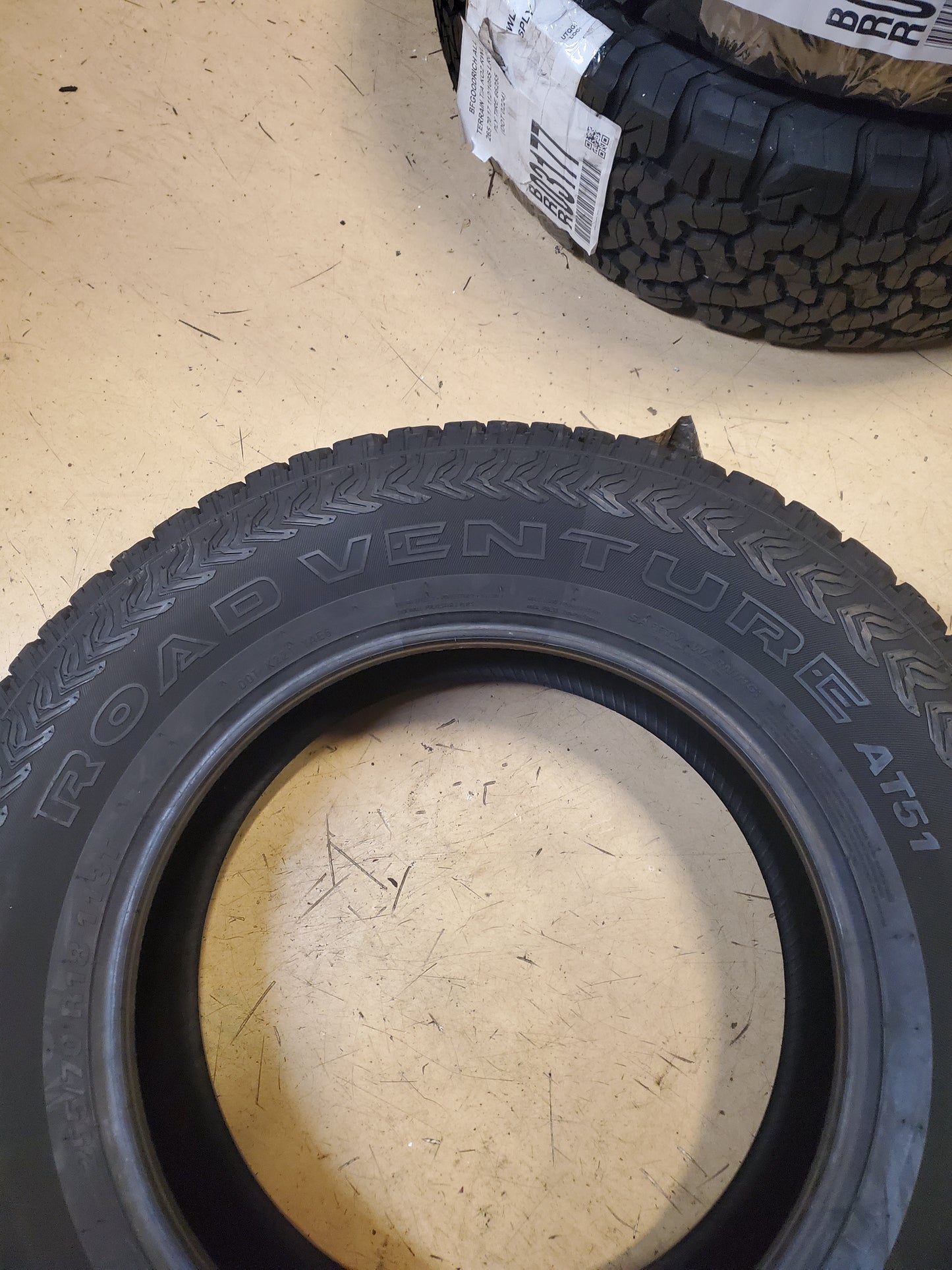 KUMHO ADVENTURE AT51 BSW P 255 70 18 113T ALL TERRAIN TIRE 2208503